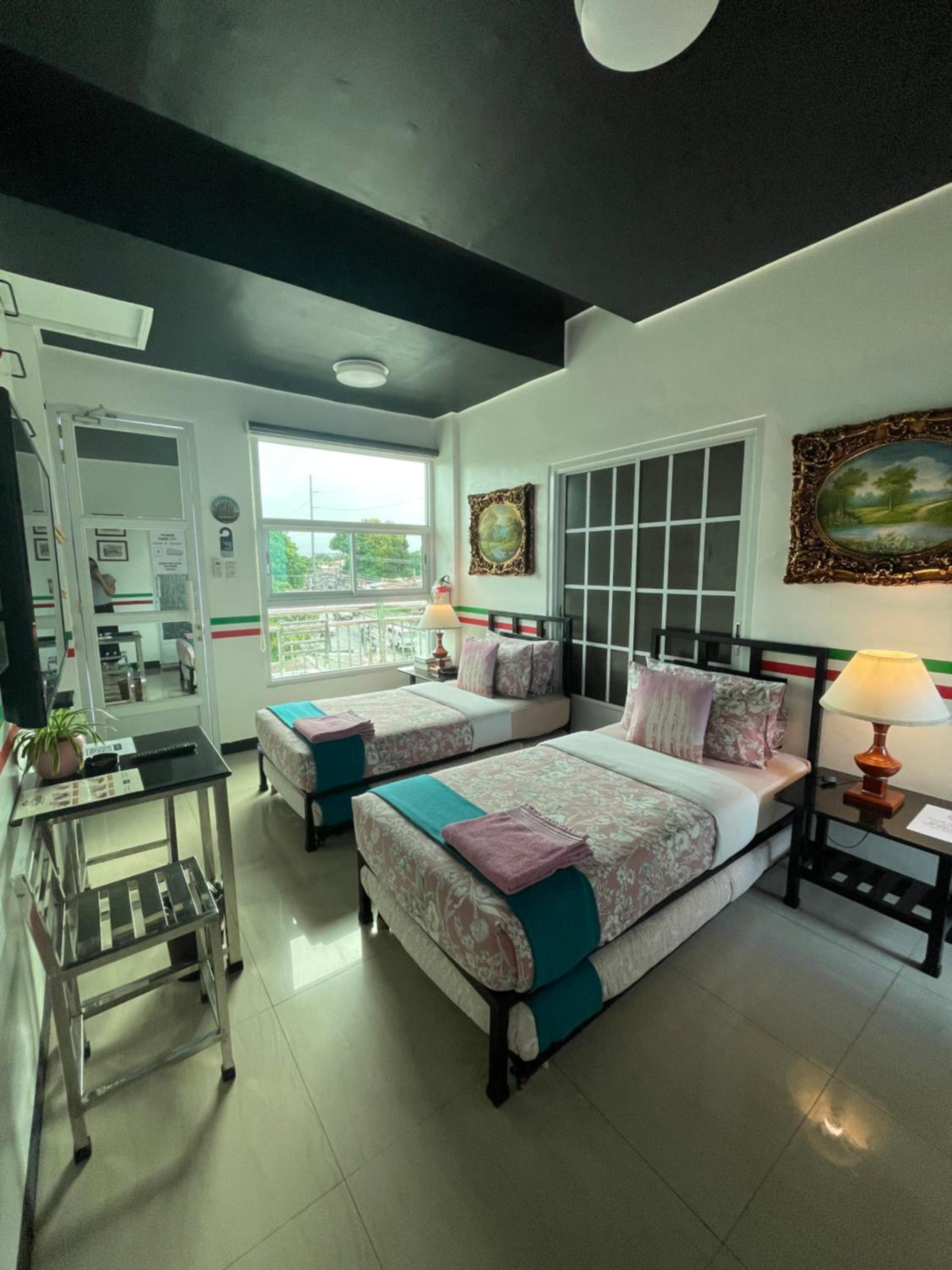 Deluxe Double or Twin Room - Photo 7
