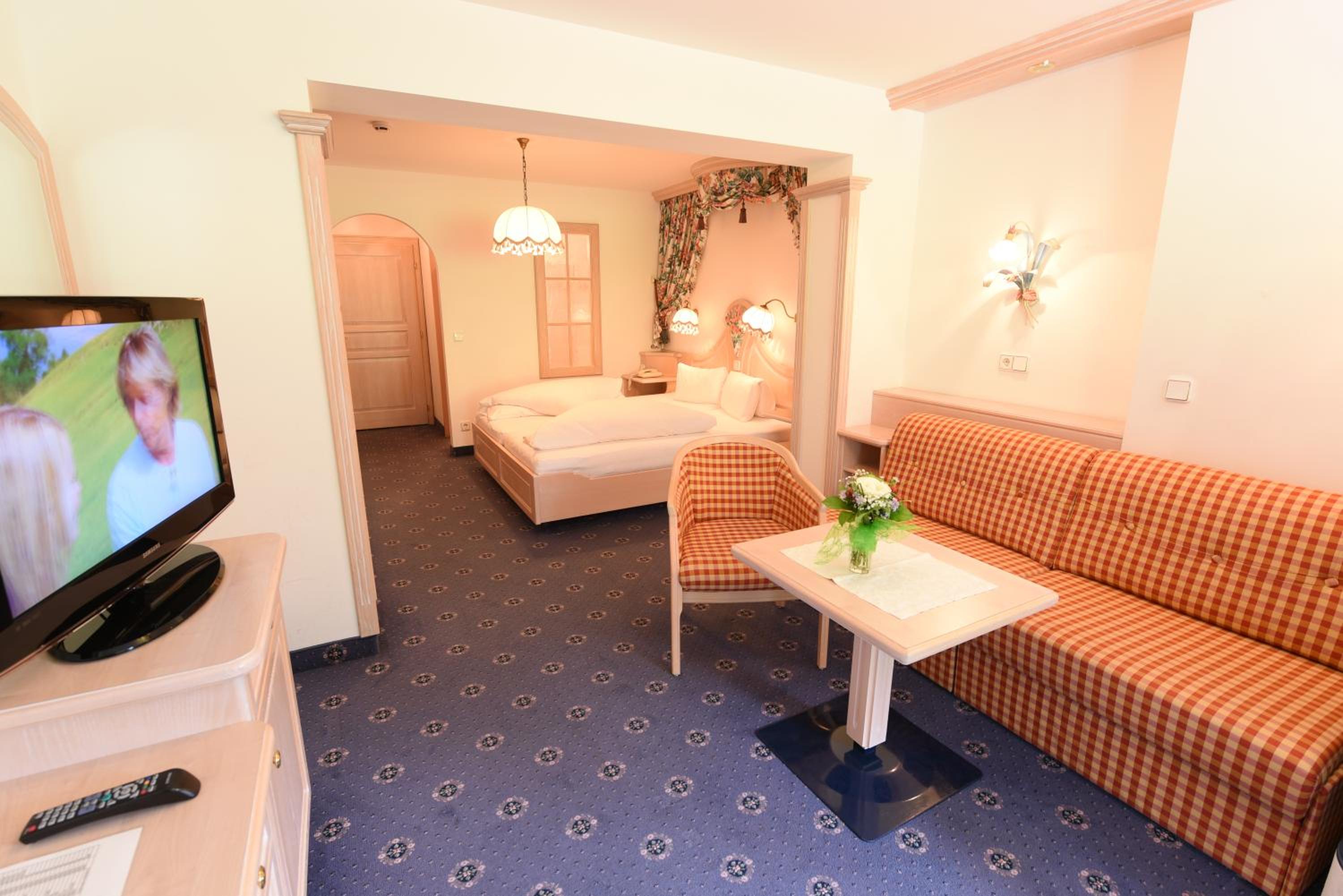 Double Room with Extra Bed - Photo 3