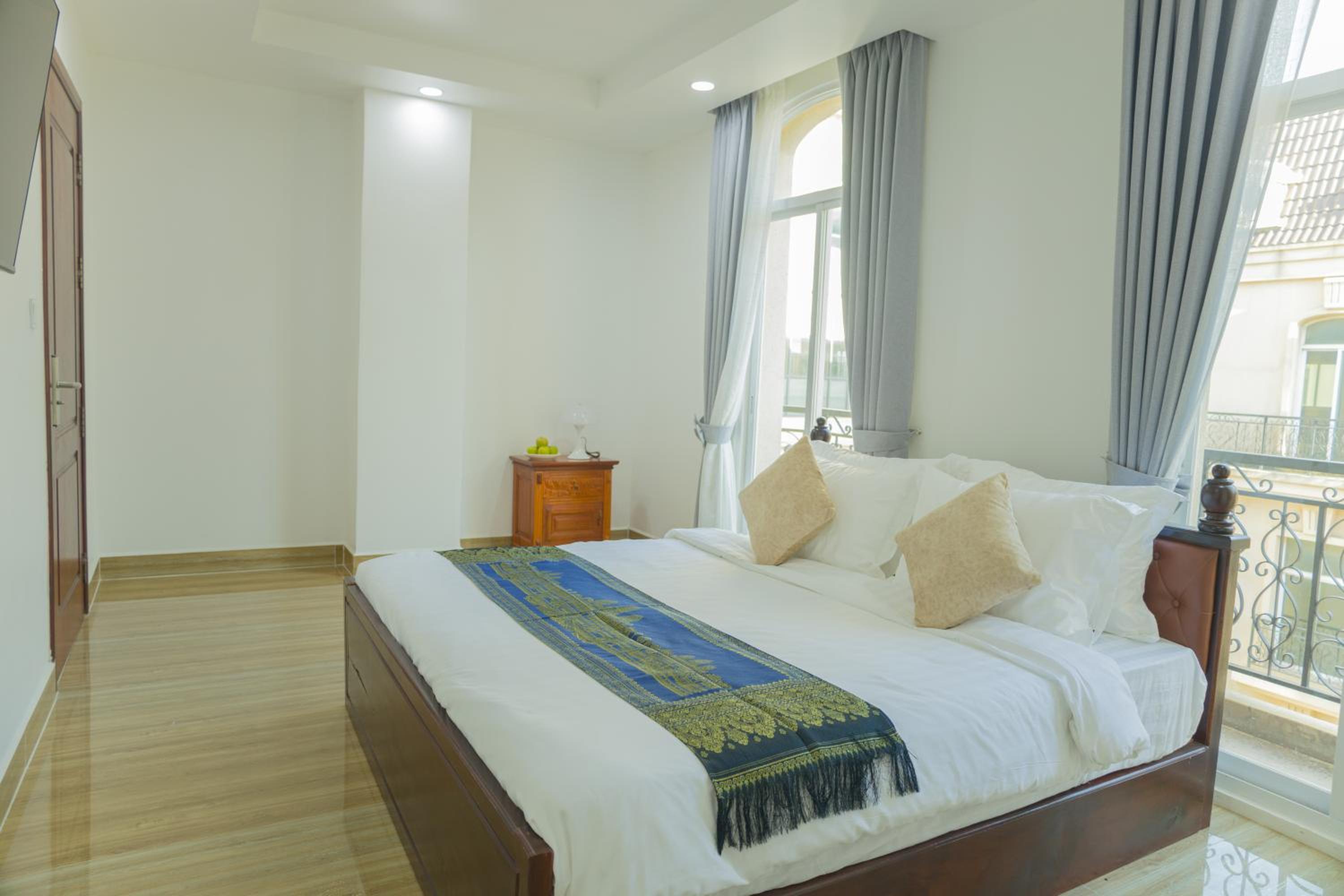 Two-Bedroom Apartment - Photo 14
