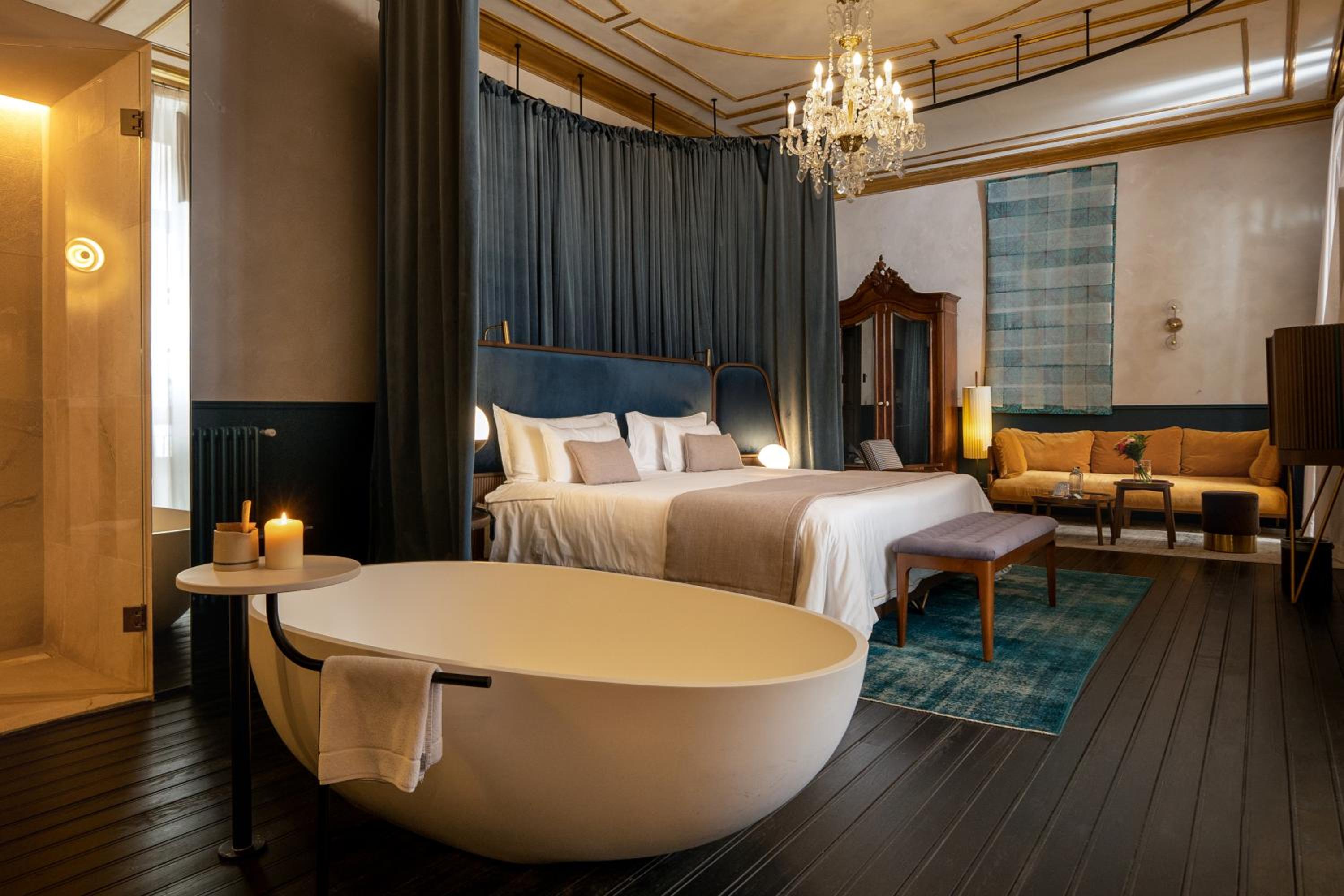 Premium Suite