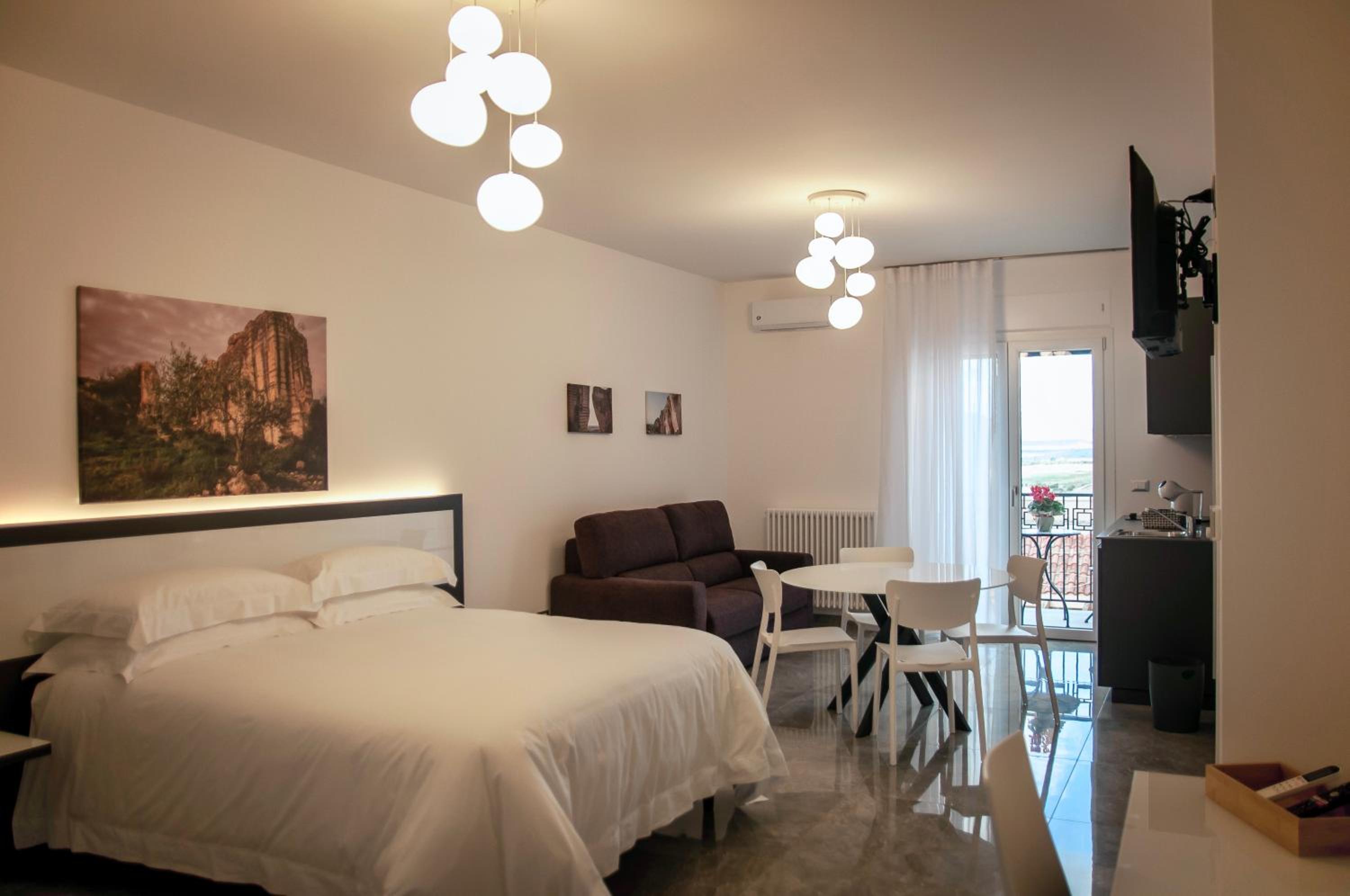 Queen Room with Balcony