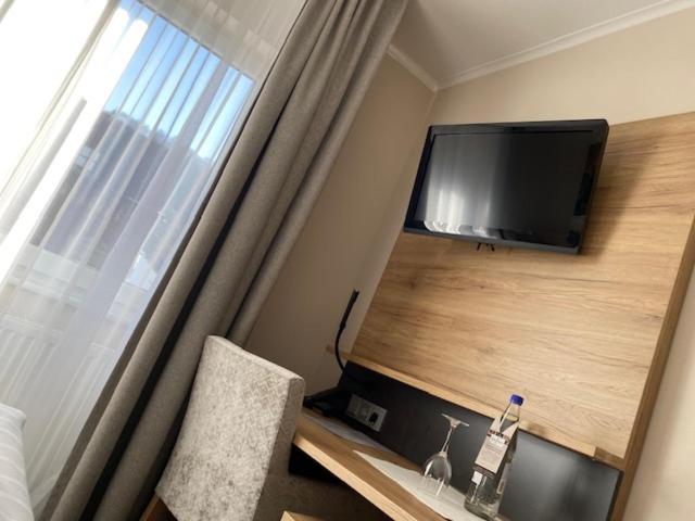 Deluxe Double Room - Photo 10