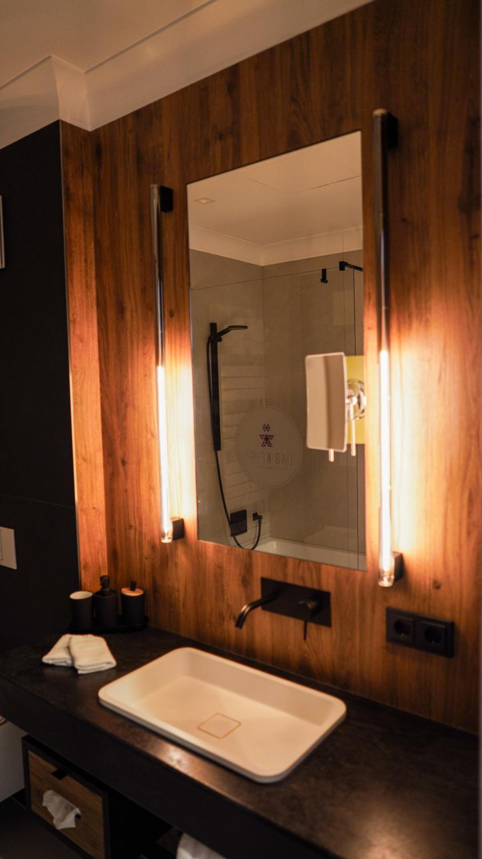 Standard Double Room - Photo 3
