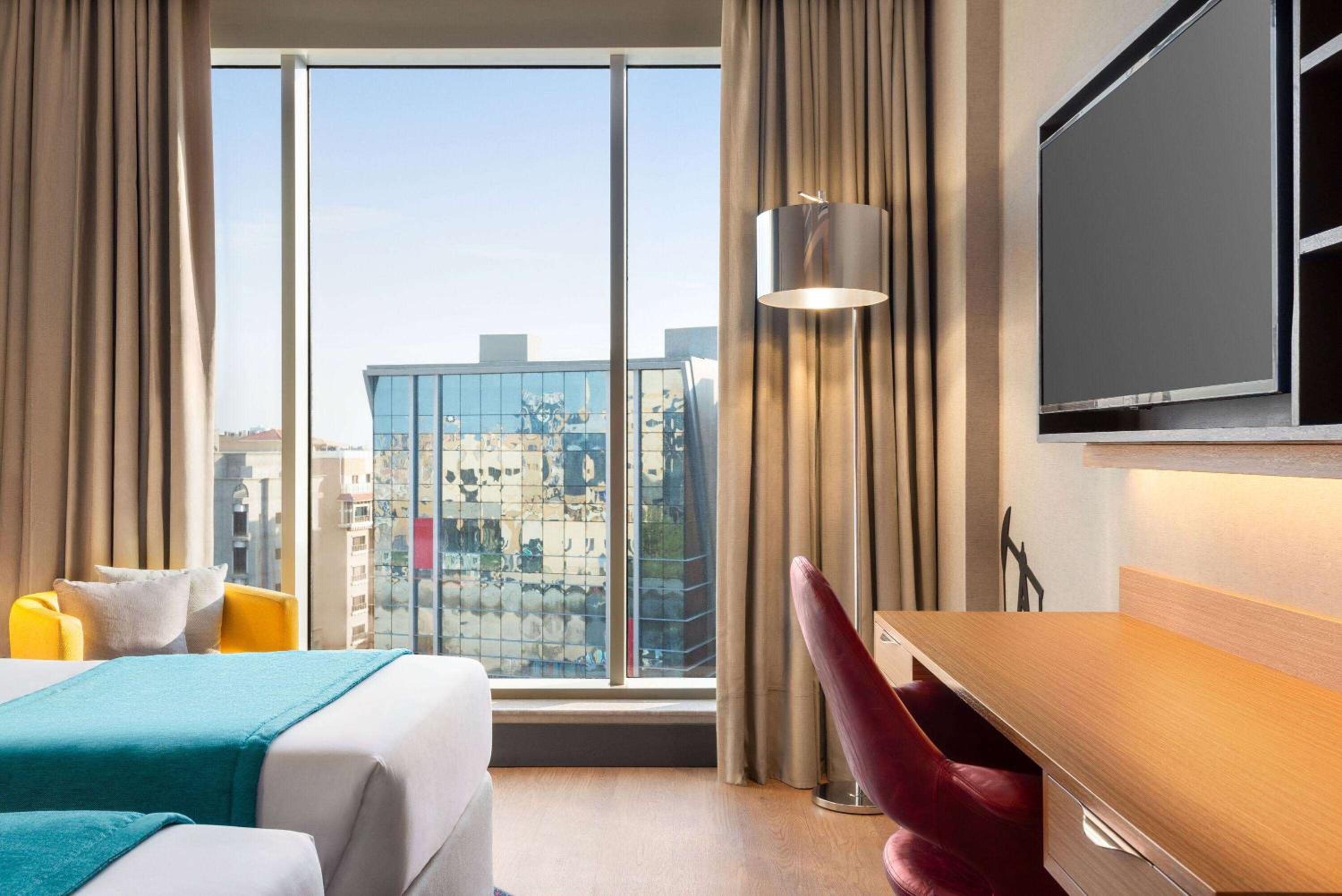 Double Room with Two Single Beds, Smoking - Photo 4