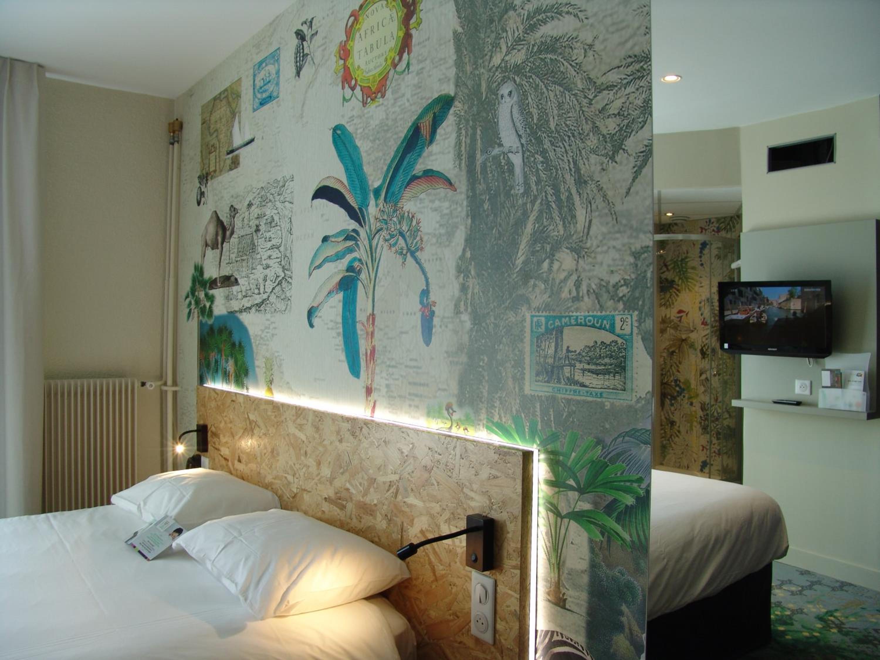 Standard Queen Room - Photo 6