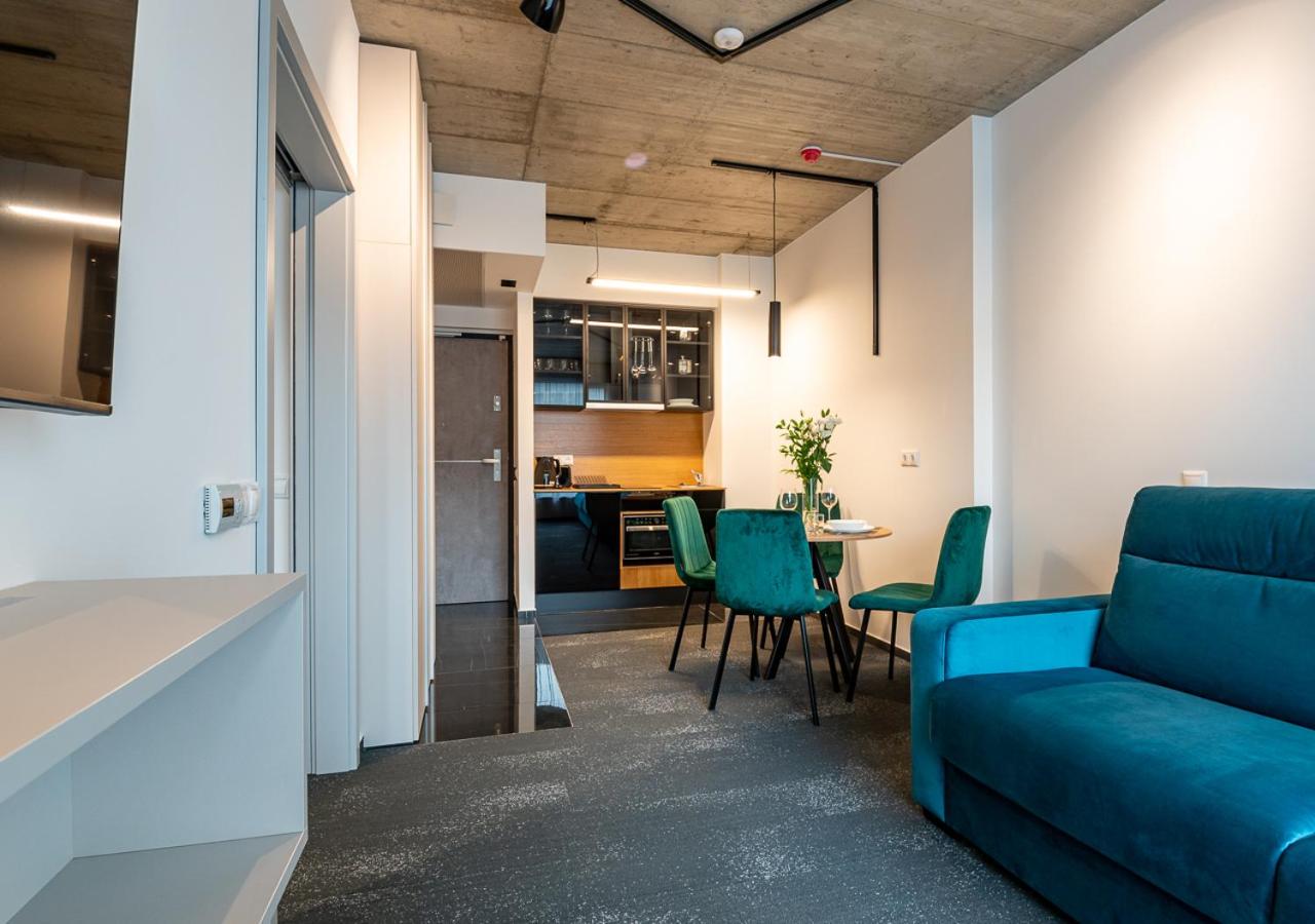 One-Bedroom Apartment - Photo 1