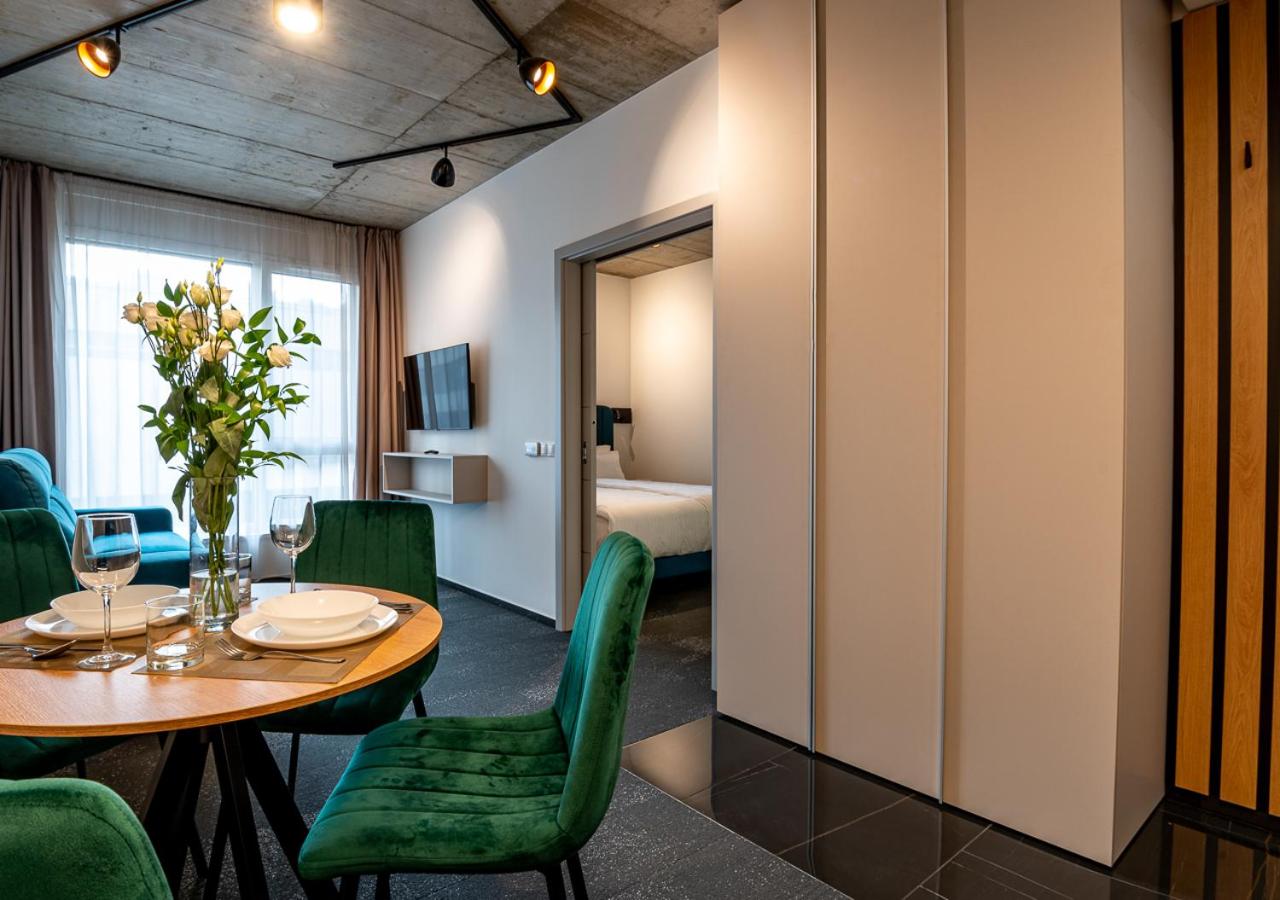 One-Bedroom Apartment - Photo 3