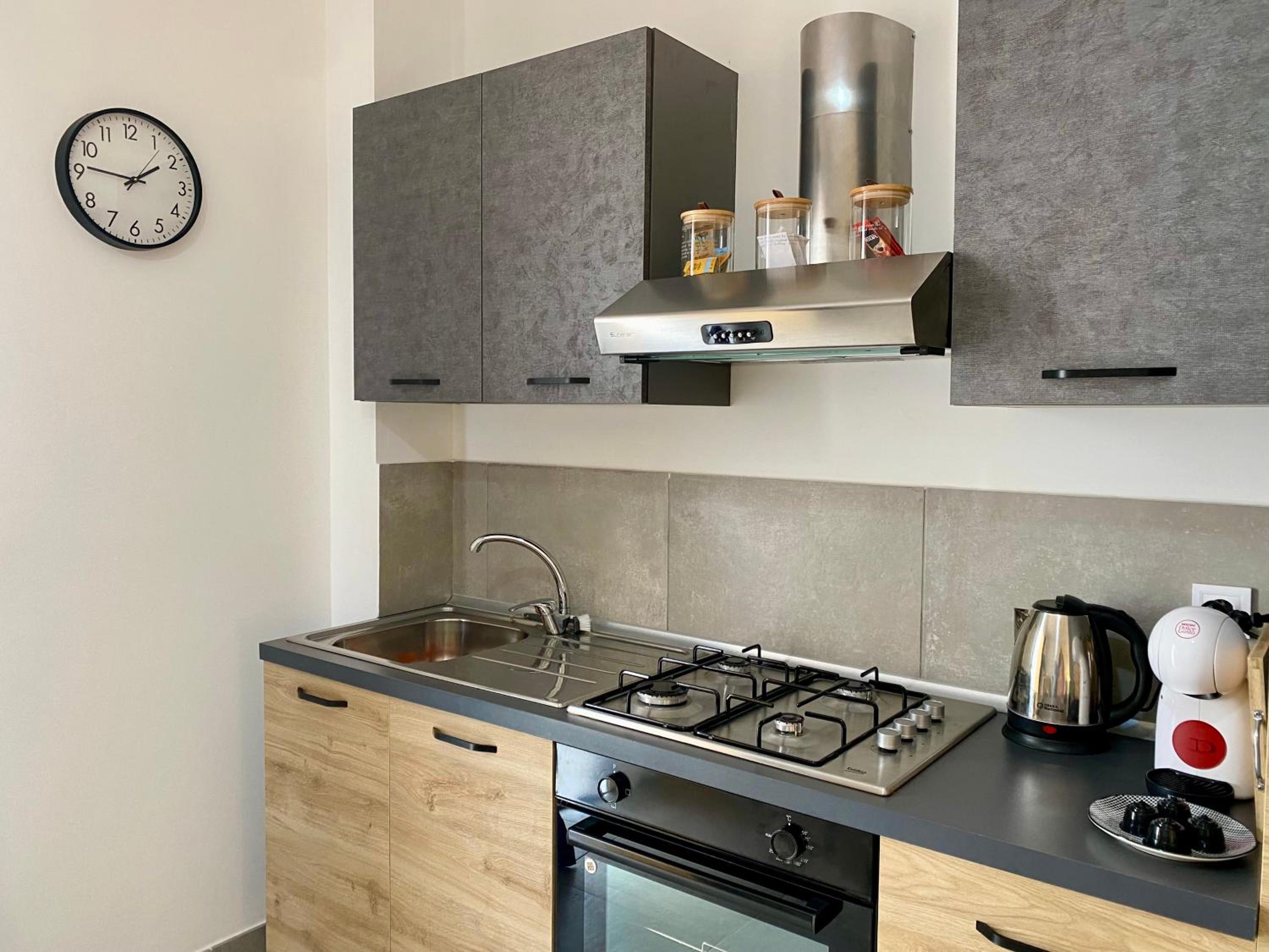 Studio Apartment photo 2