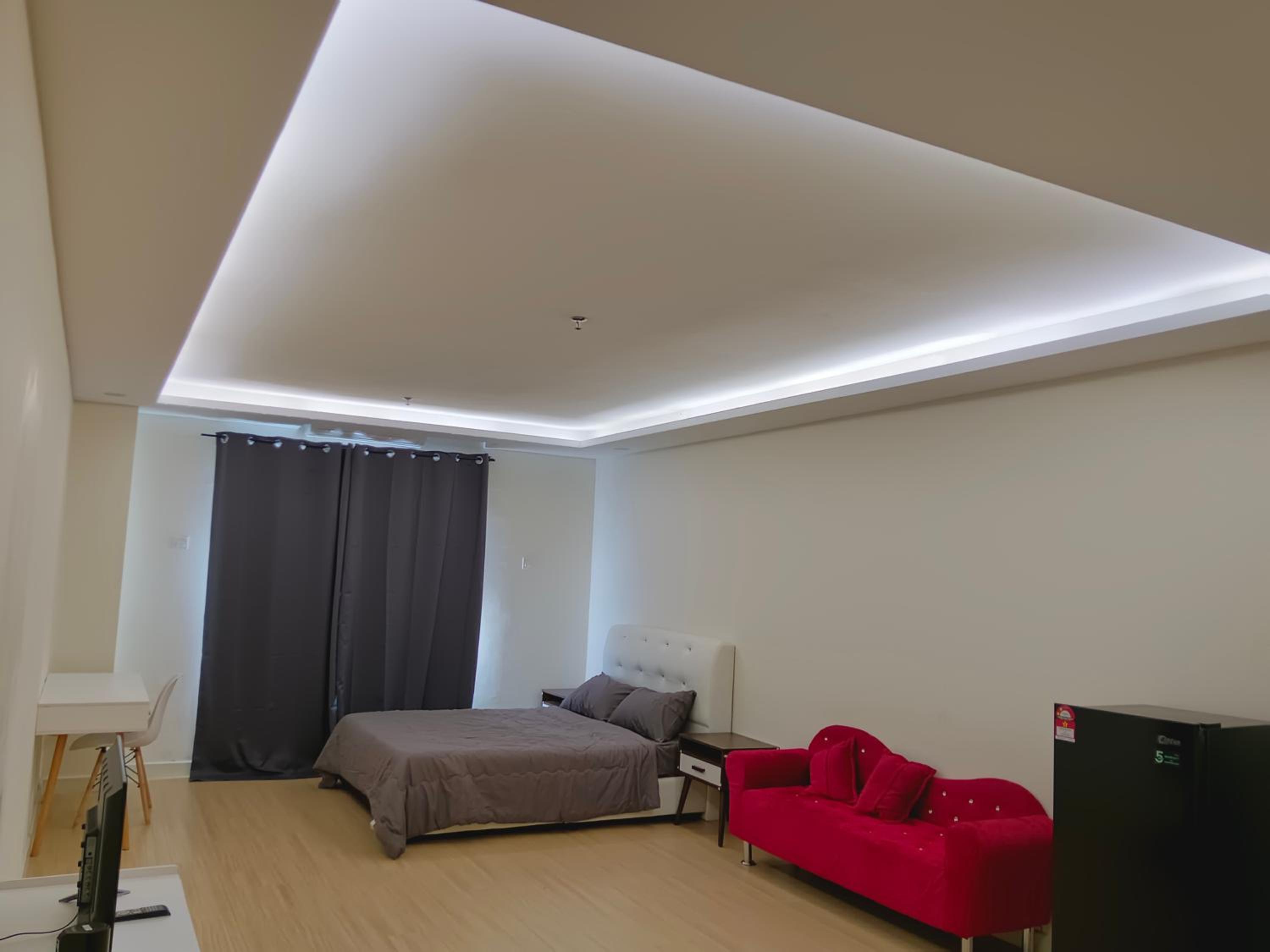 One-Bedroom Apartment photo 1