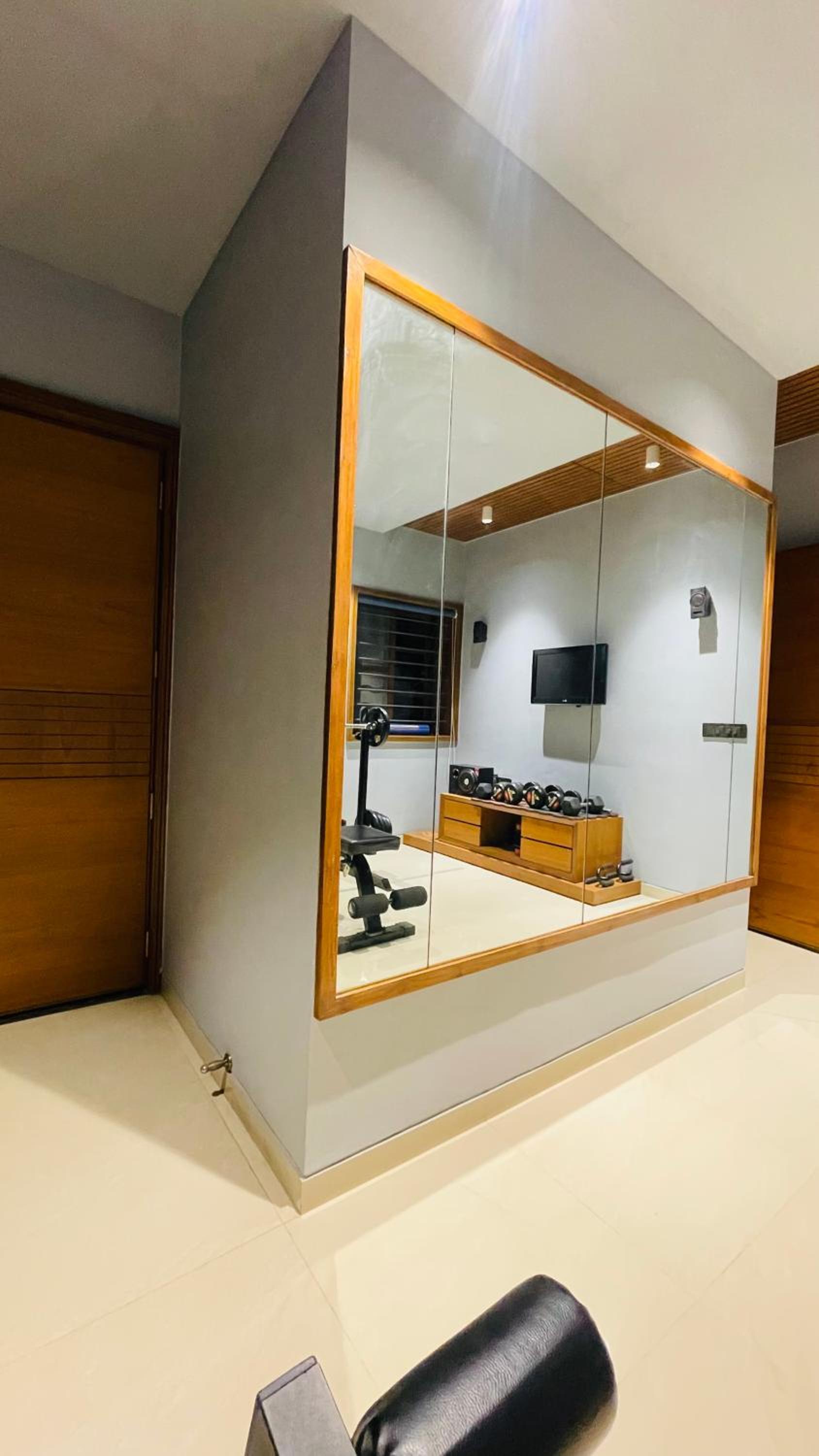 Deluxe Double Room (2 Adults + 1 Child) photo 2
