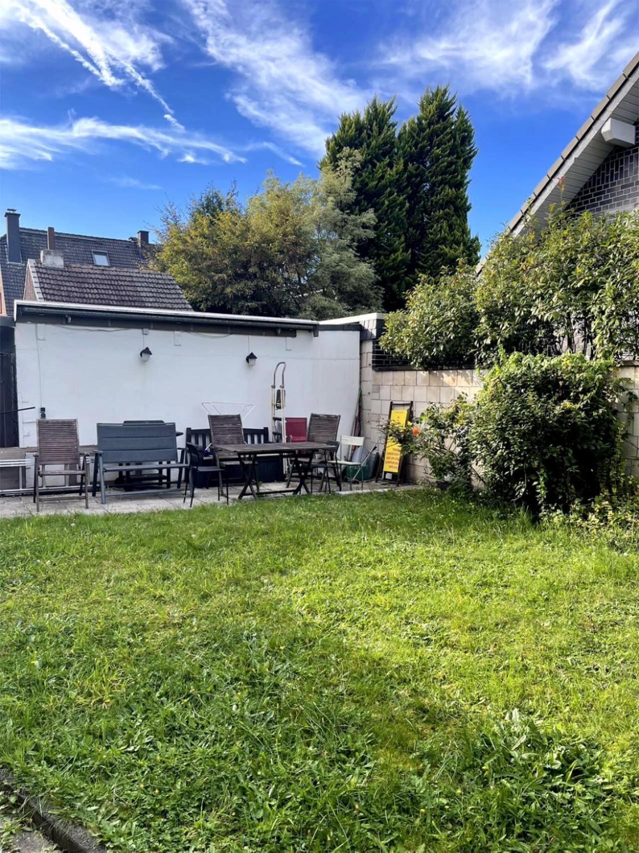 Apartment with Garden View photo 3