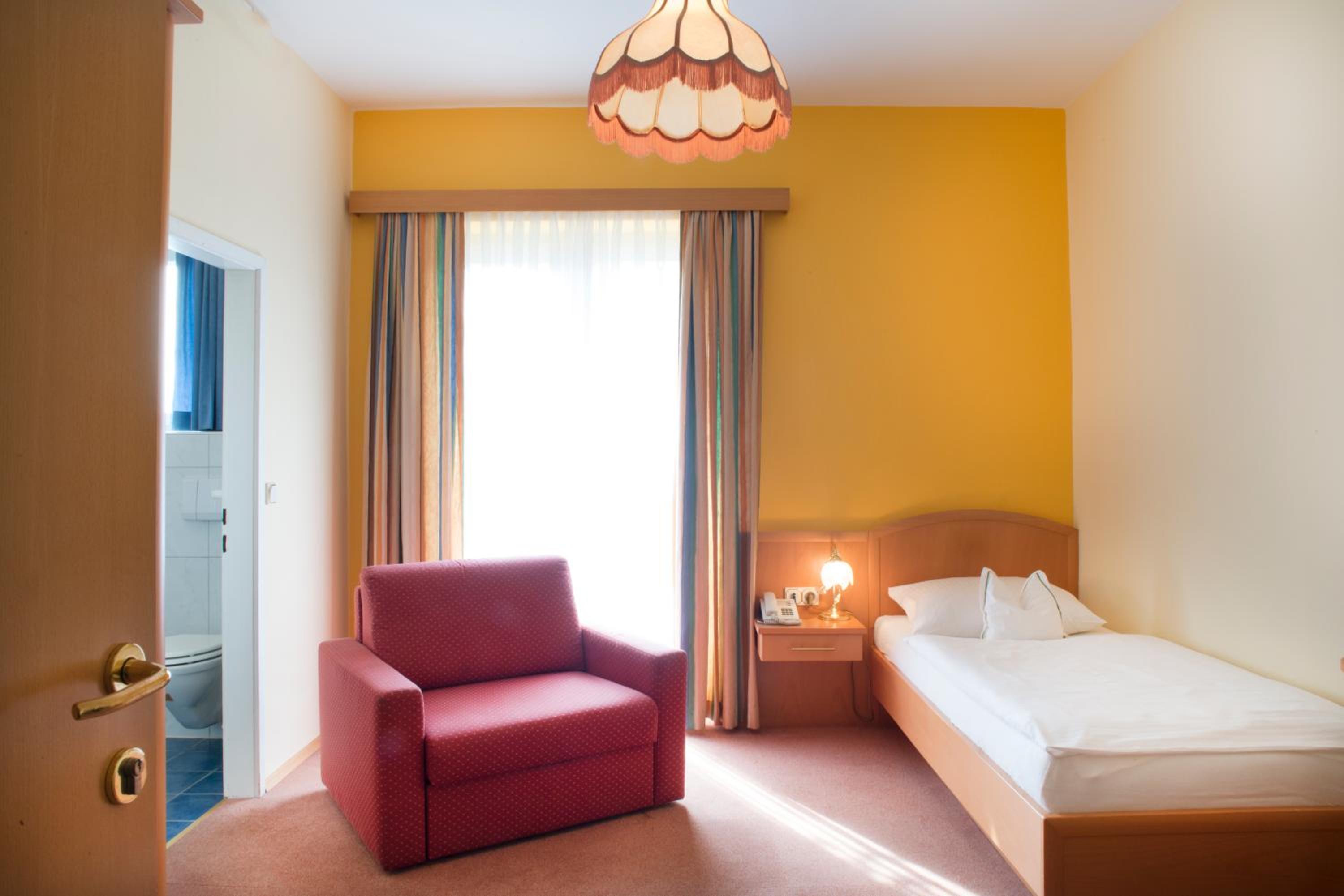 Economy Single Room