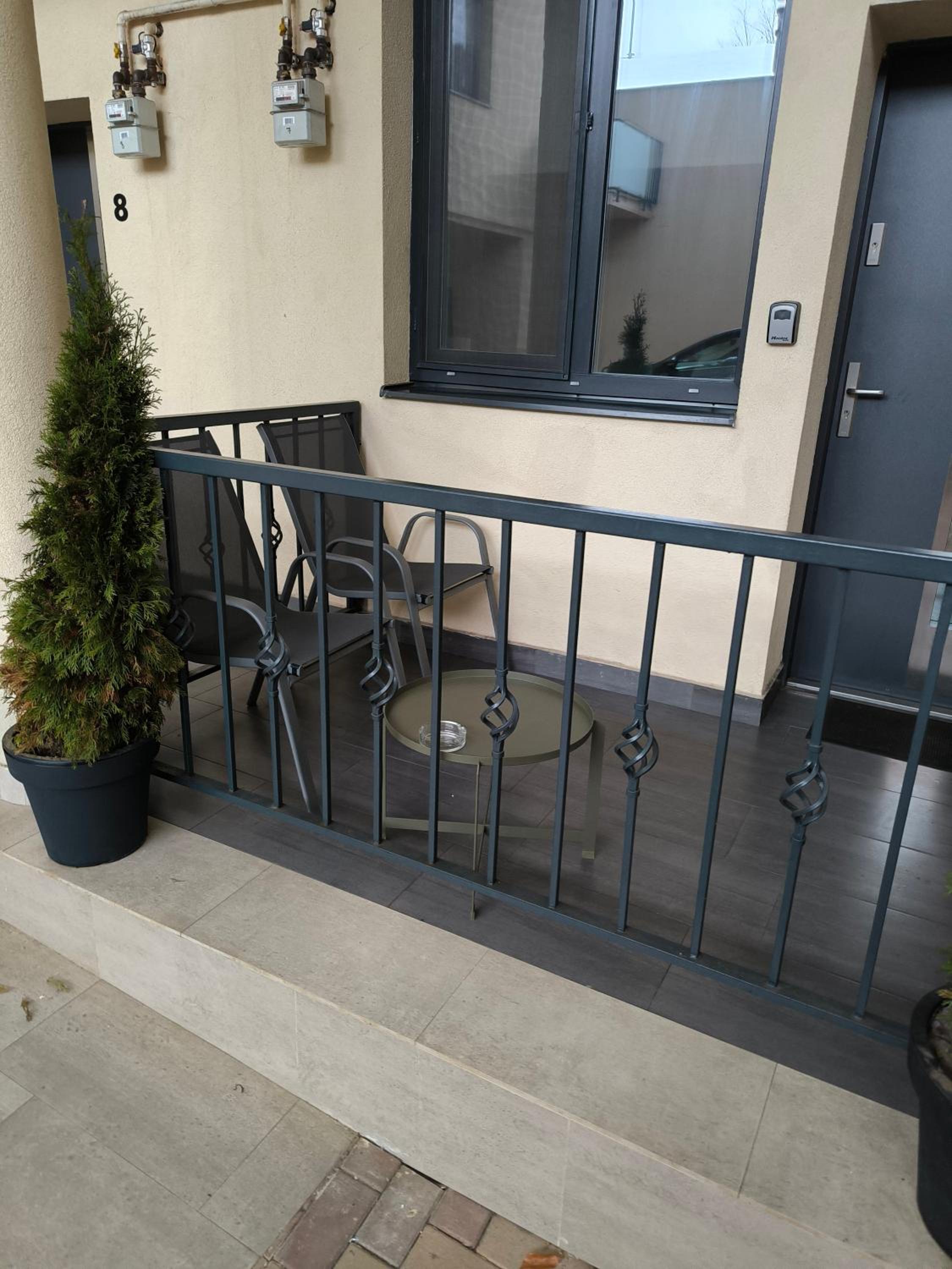 One-Bedroom Apartment - Photo 17