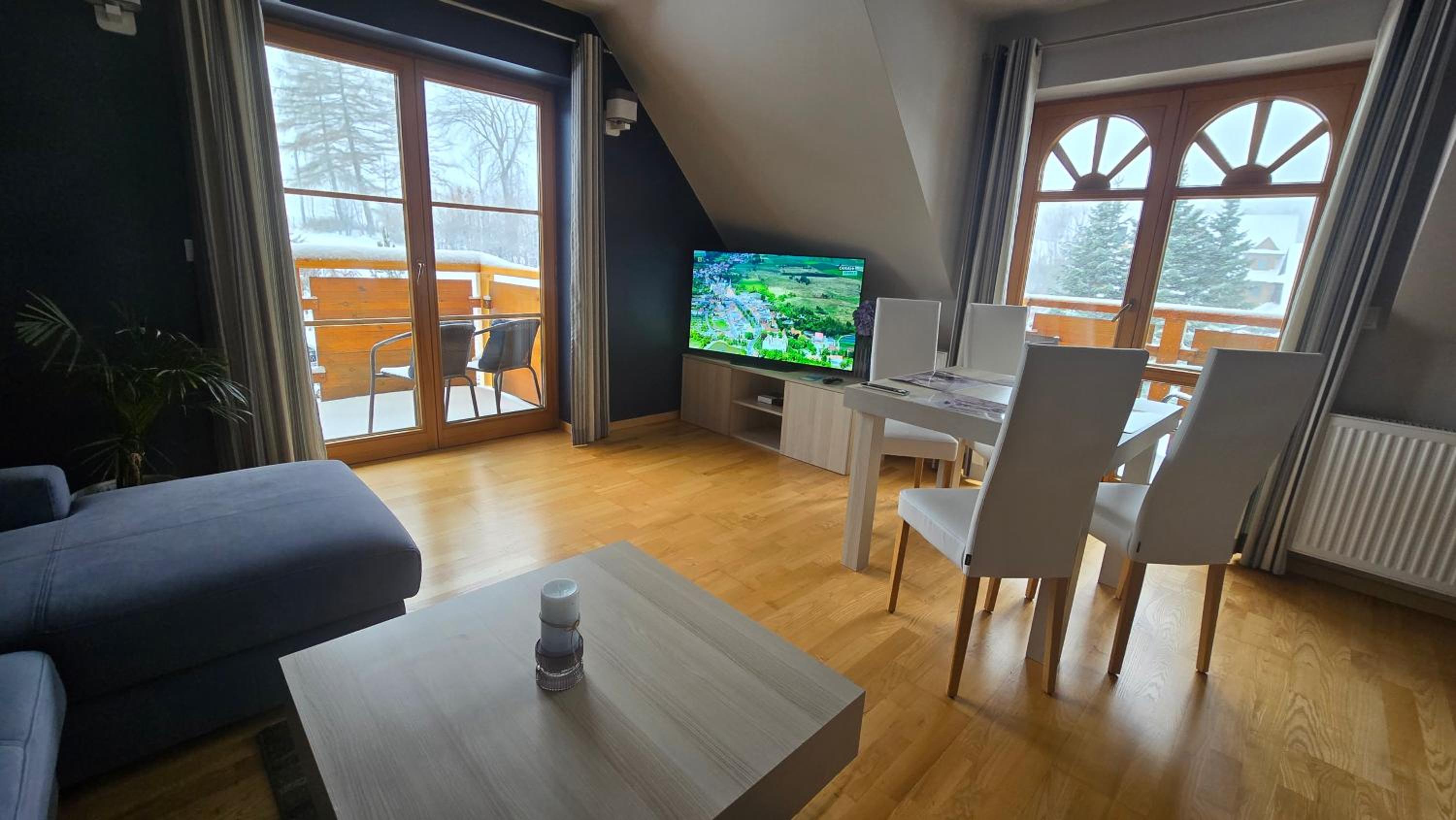 Apartment with Kitchenette and Balcony - Photo 26
