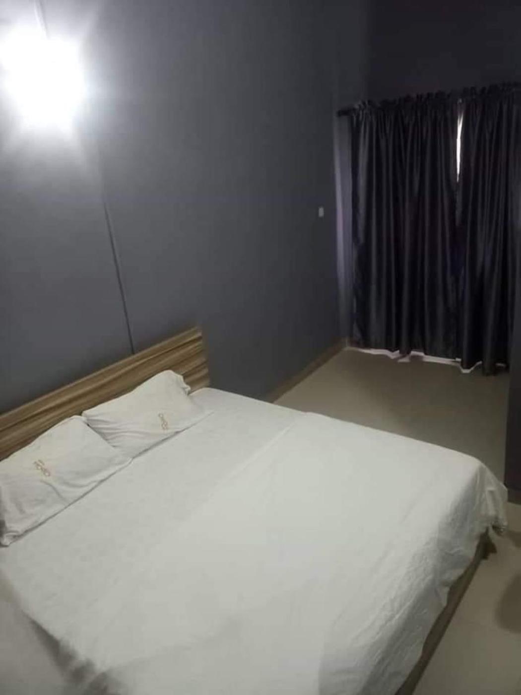 Single Room With Bath