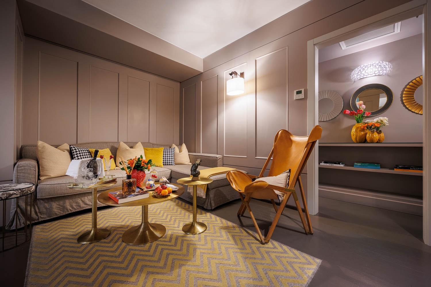 Available room thumbnail 6