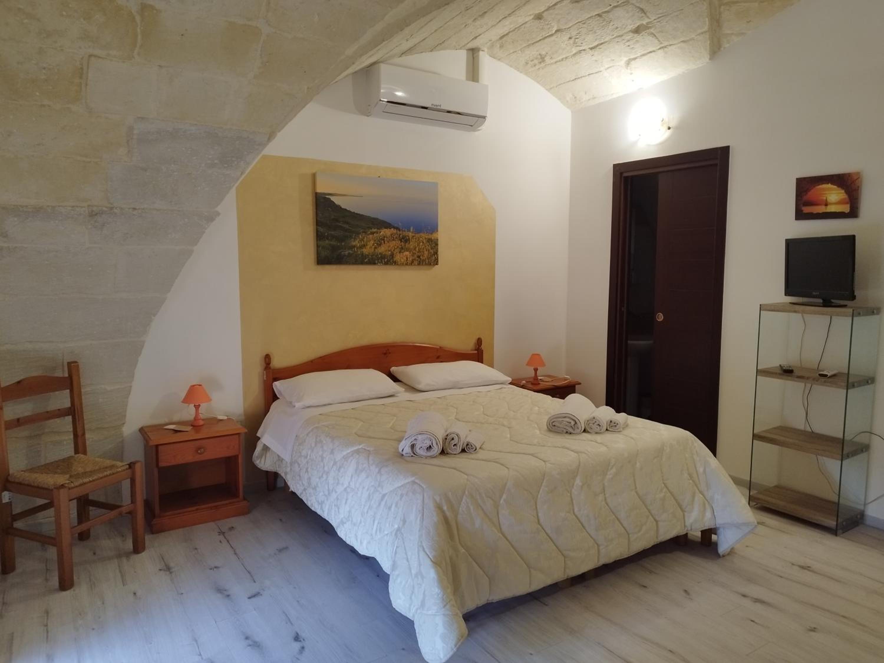 Double or Twin Room - Photo 1