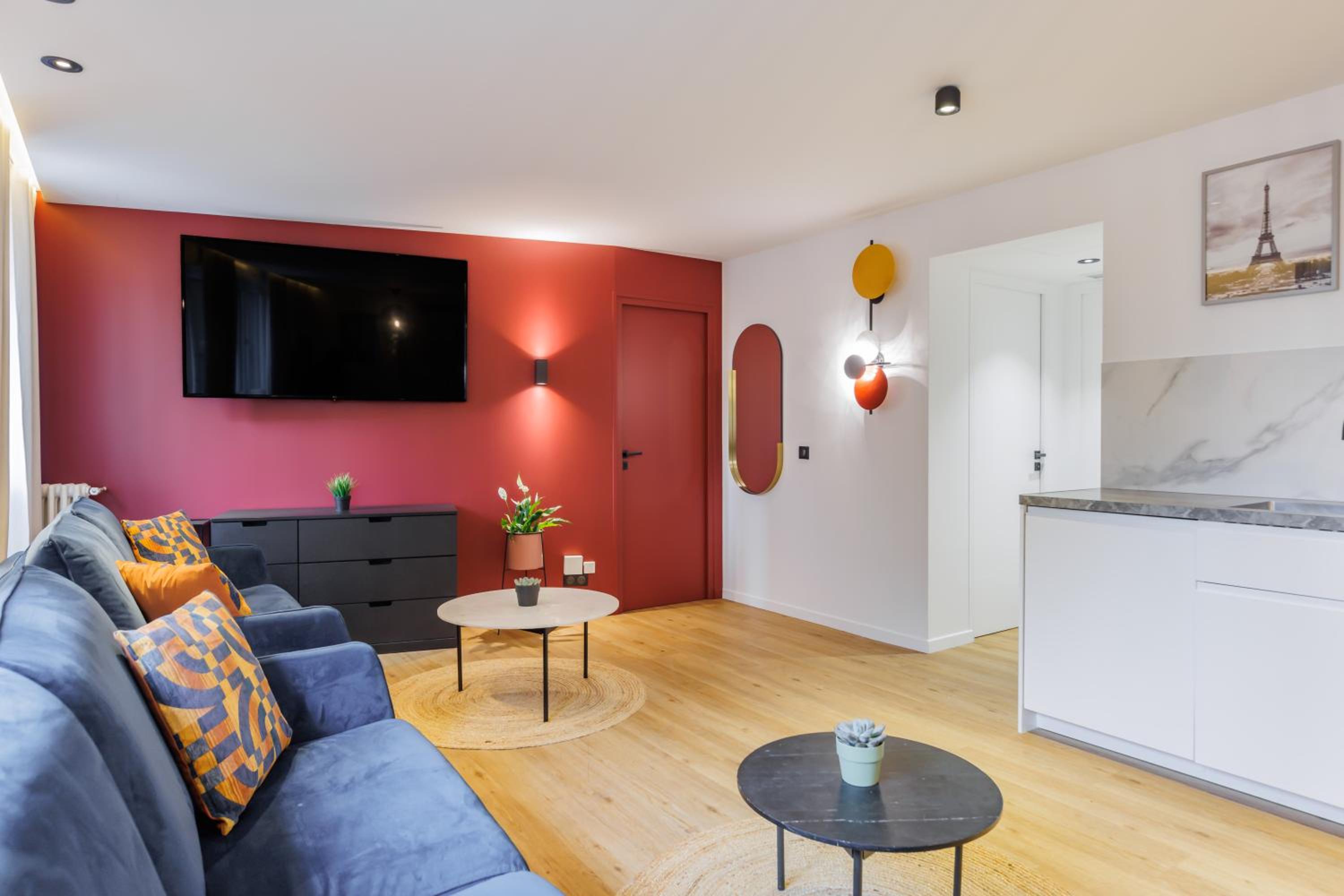 Three-Bedroom Apartment photo 2