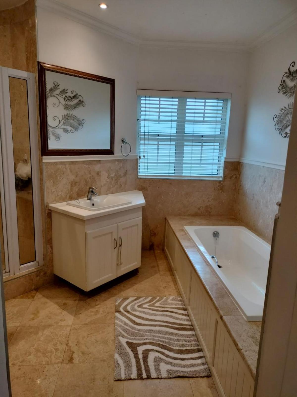 One-Bedroom House photo 3
