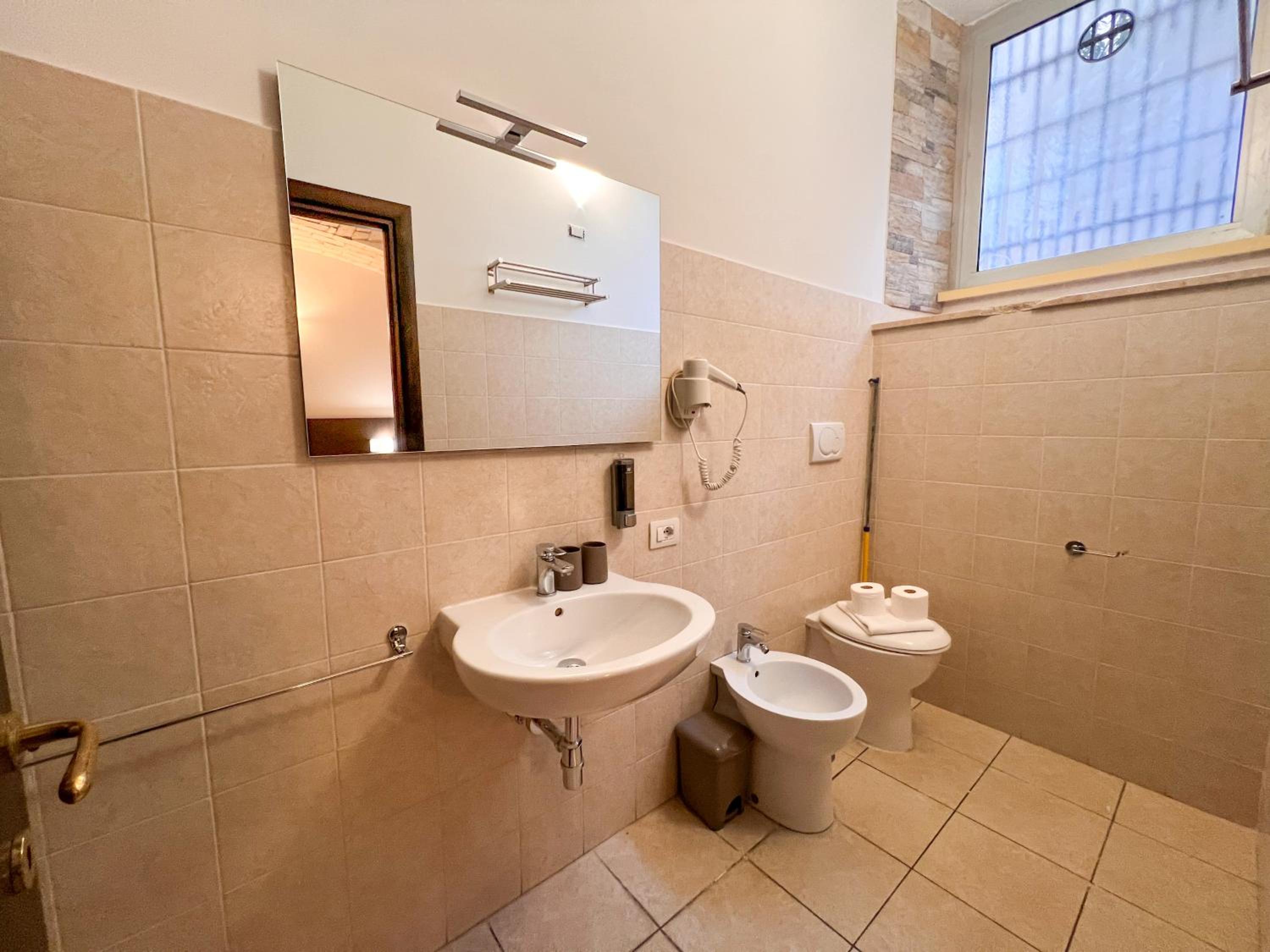 Classic Quadruple Room photo 3