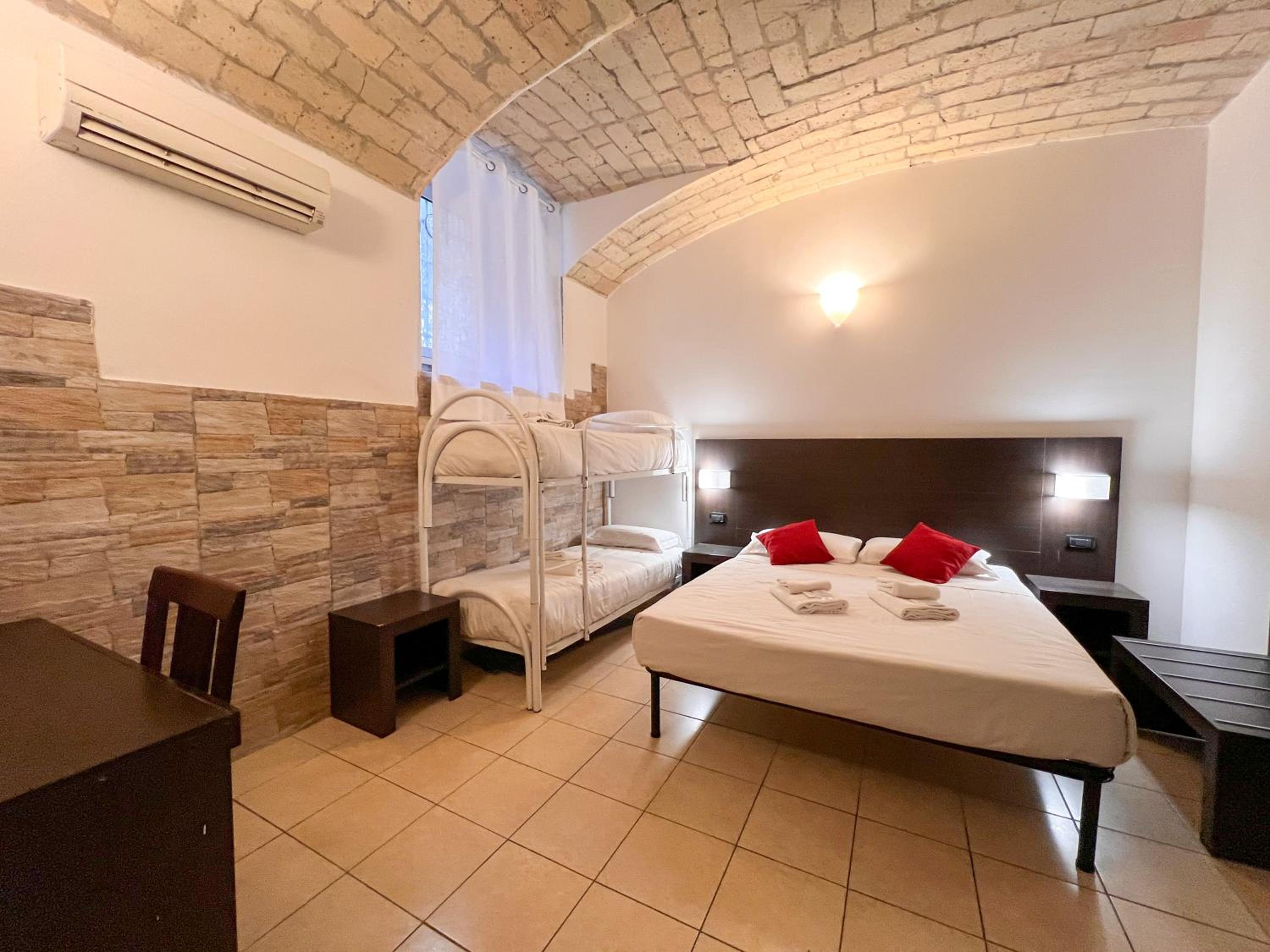 Classic Quadruple Room photo 1