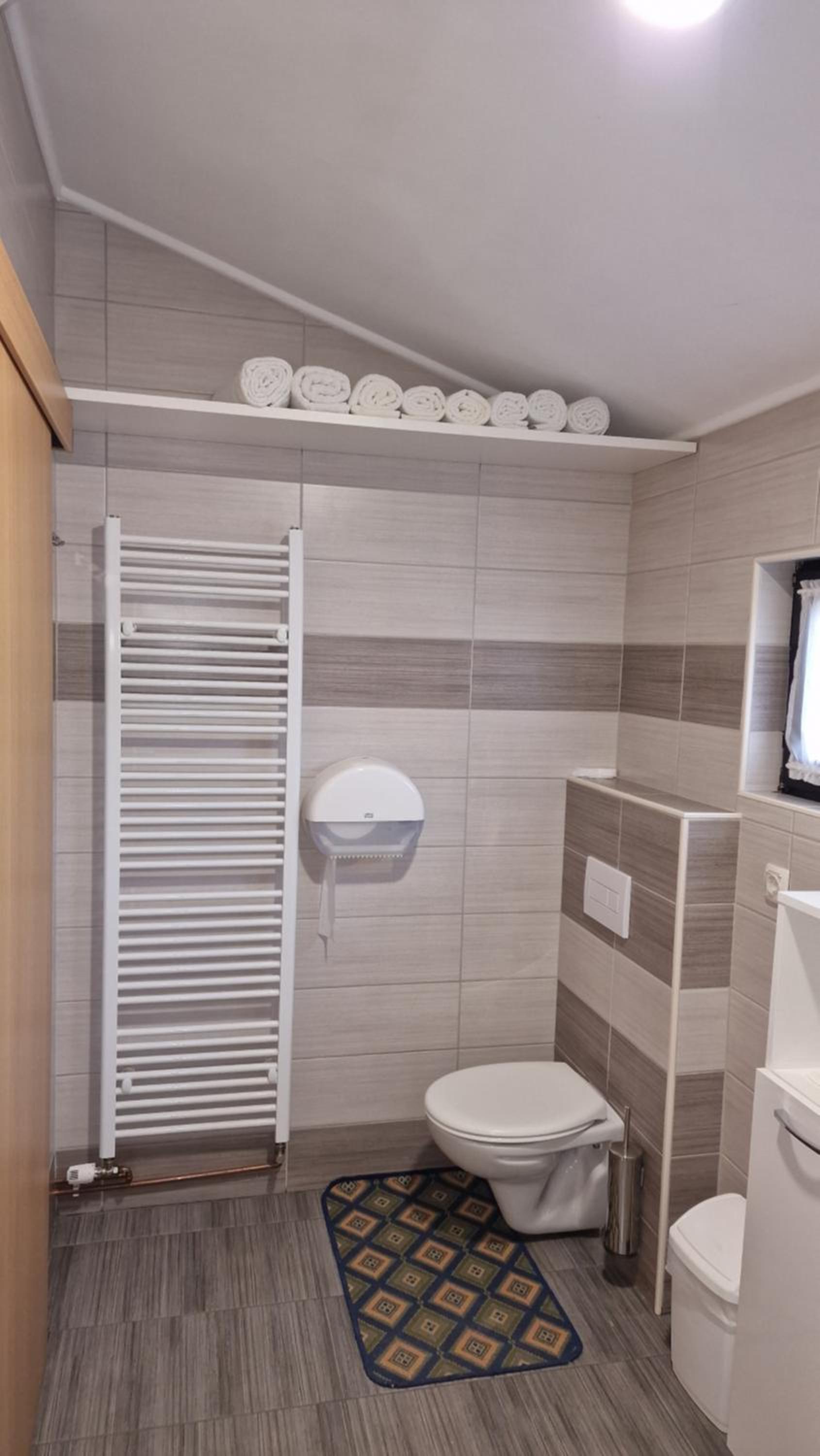 Deluxe Room (2 Adults + 1 Child) photo 2