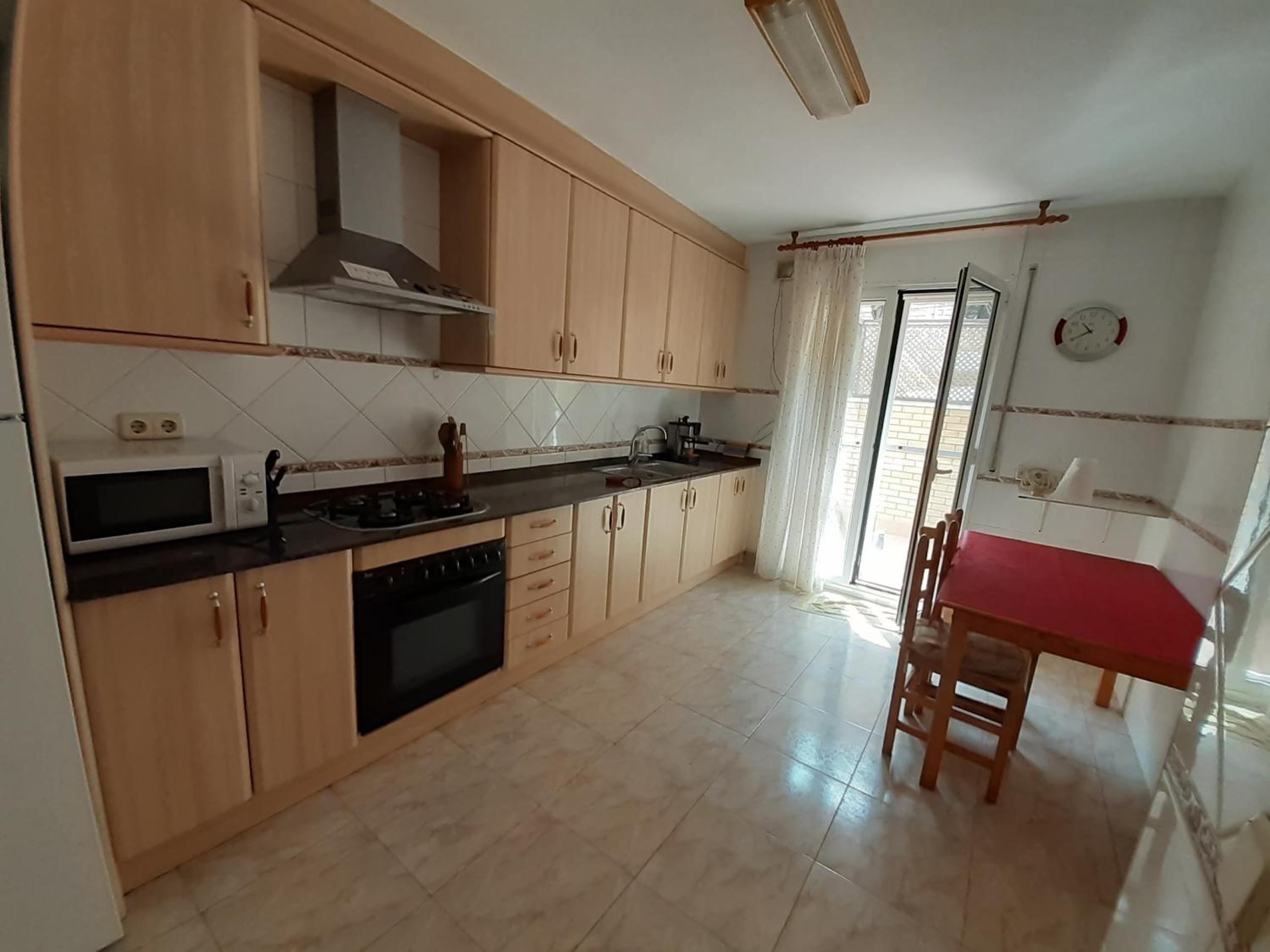 Three-Bedroom House - Photo 9