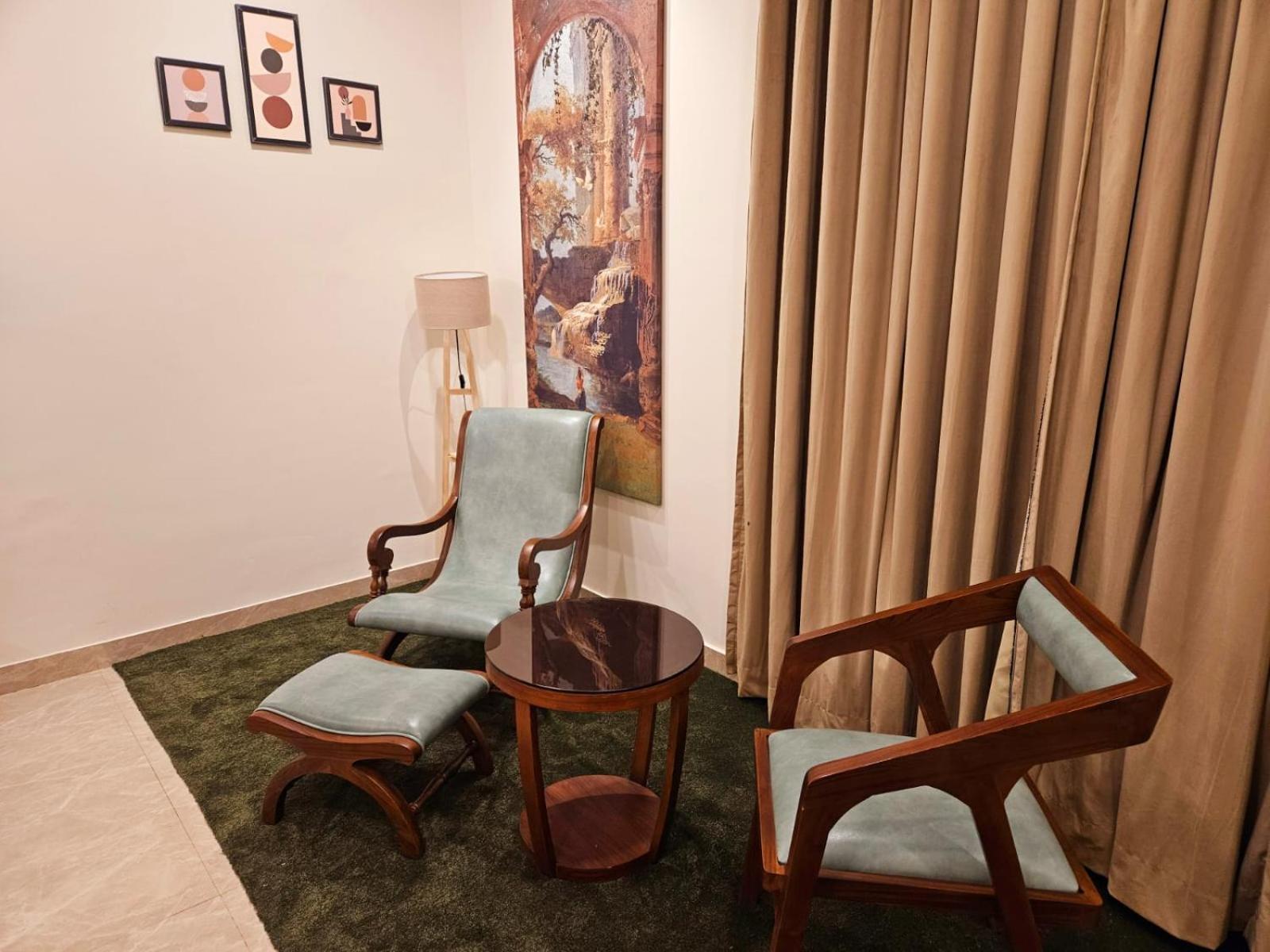 Suite - Photo 8