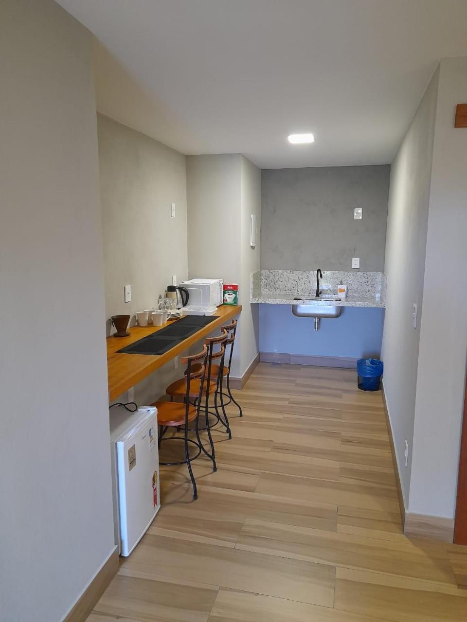 One-Bedroom Apartment photo 3