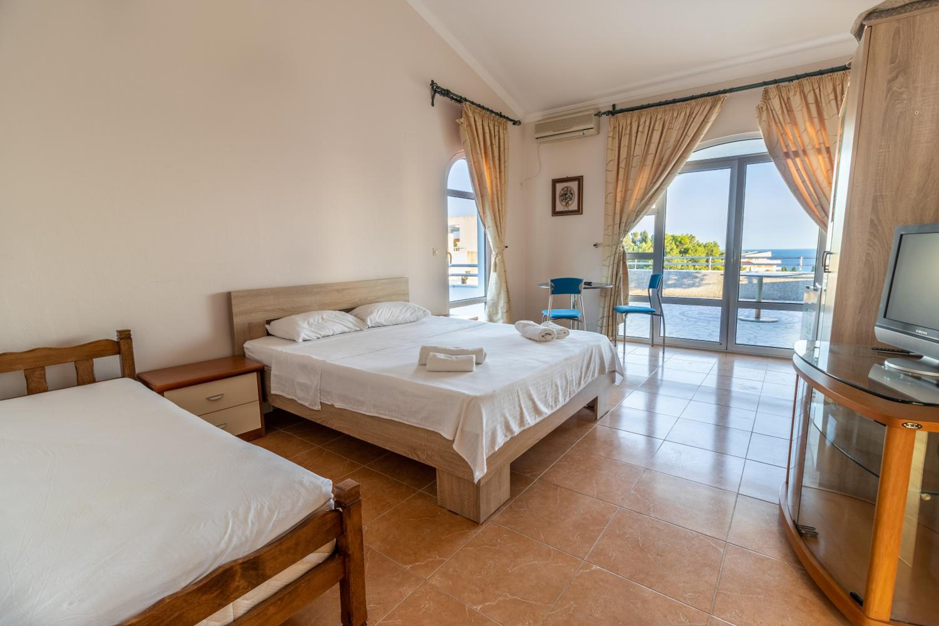 Studio Apartment With Sea View