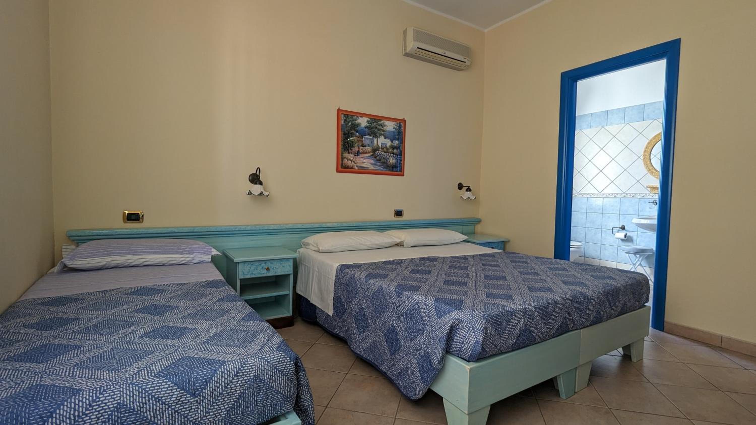 Triple Room with Private Bathroom