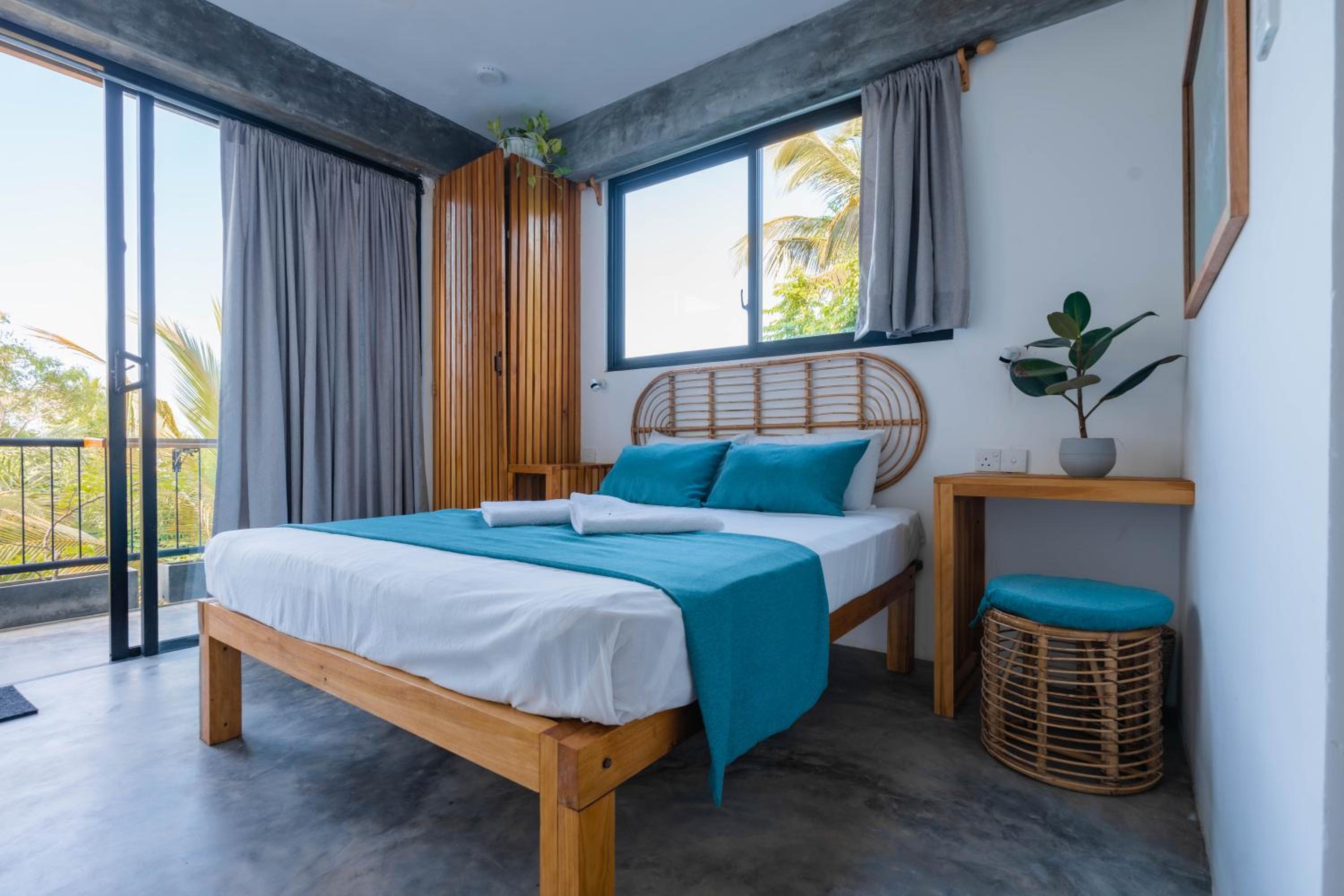 Deluxe Queen Room