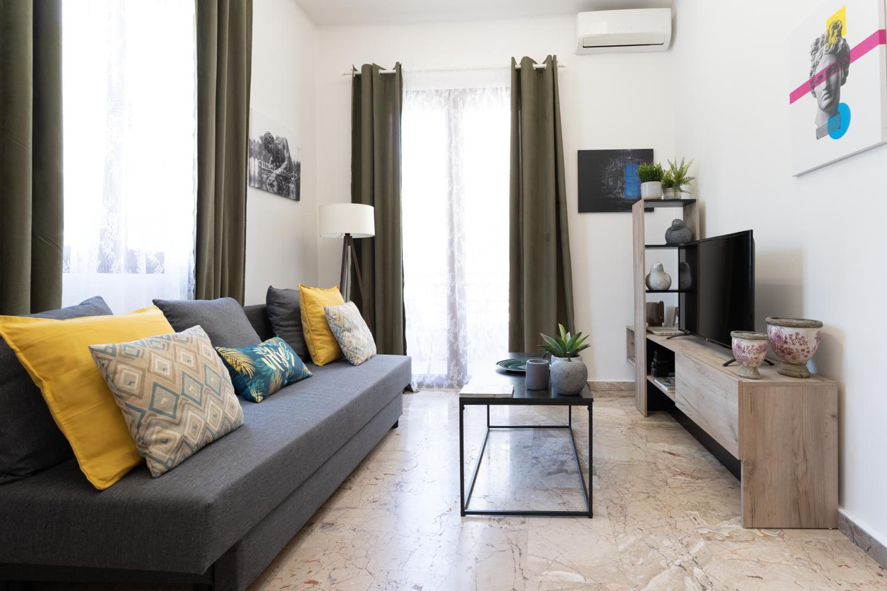One-Bedroom Apartment
