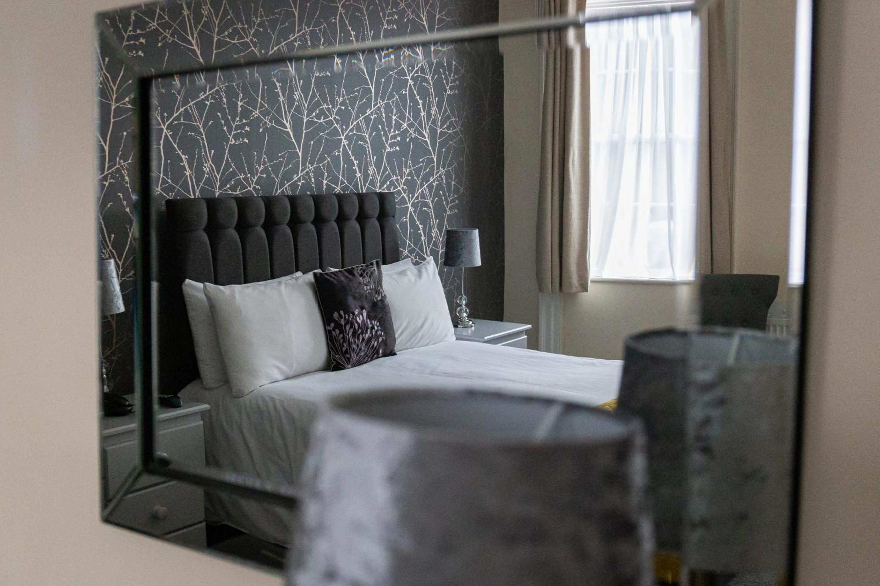 Standard Double Room - Photo 2