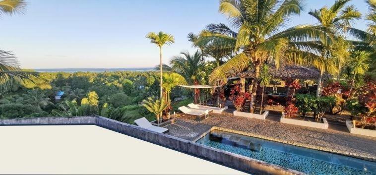 Three-Bedroom Villa photo 3