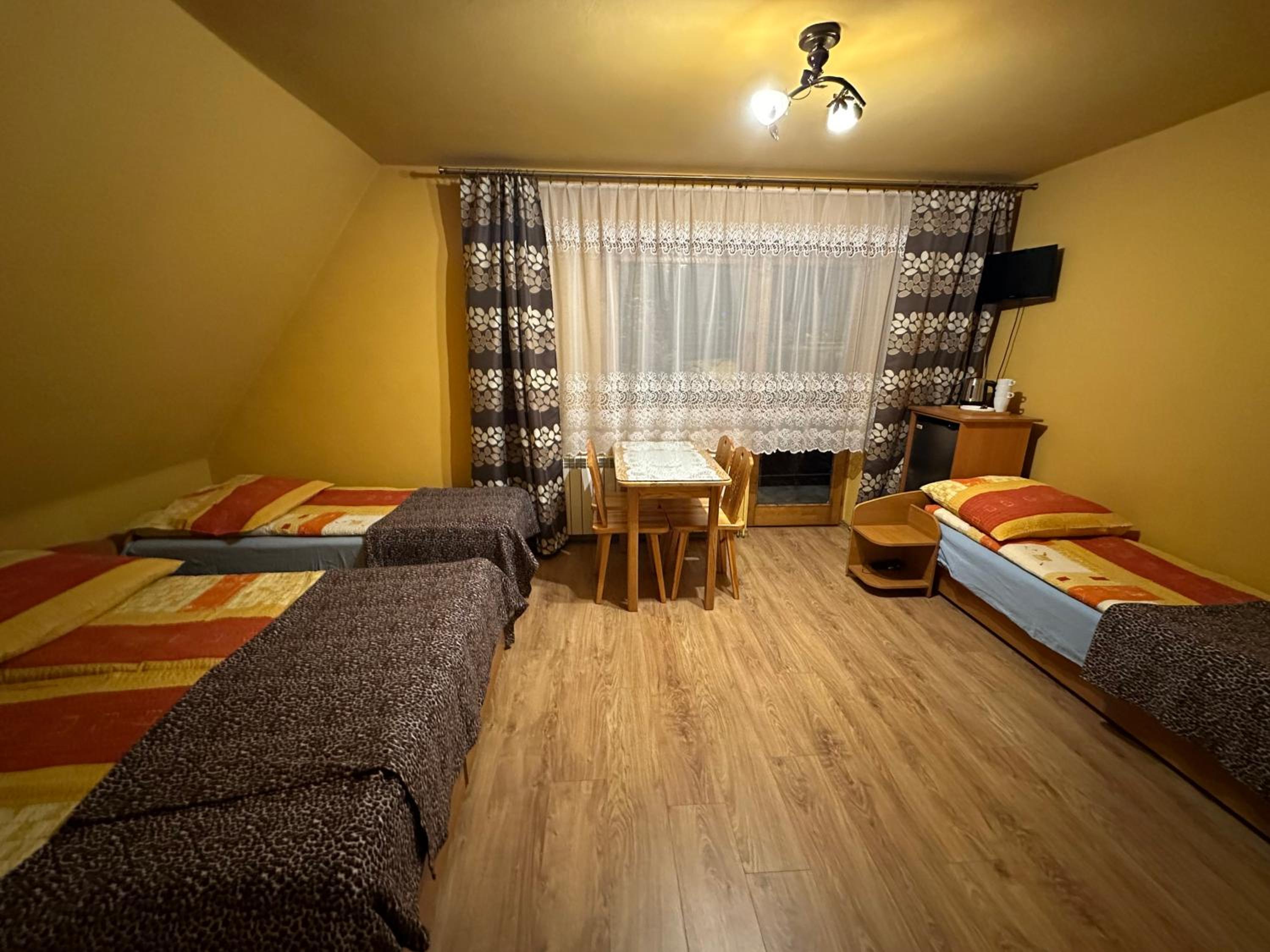 Quadruple Room with Balcony photo 1