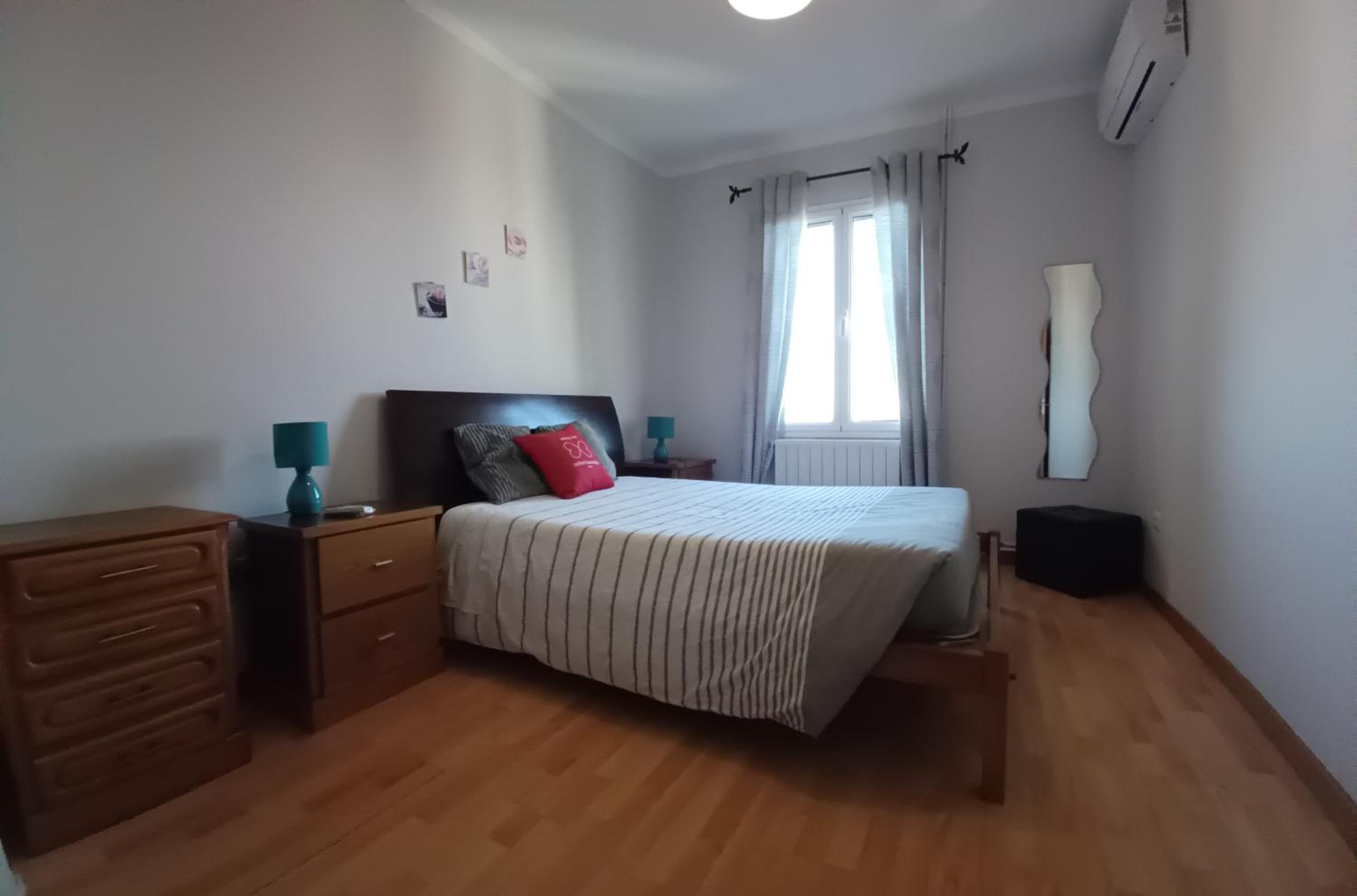 Apartment with Balcony - Photo 7