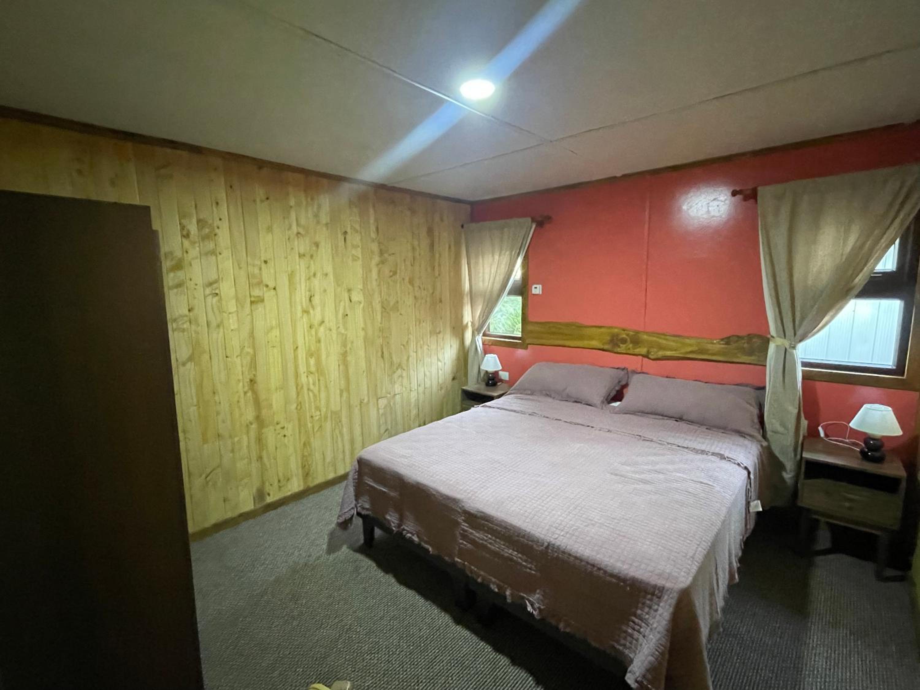 Small Single Room photo 2