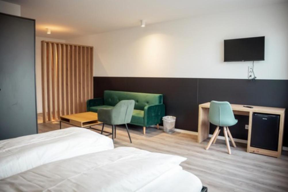 Double Room with Private Bathroom photo 3