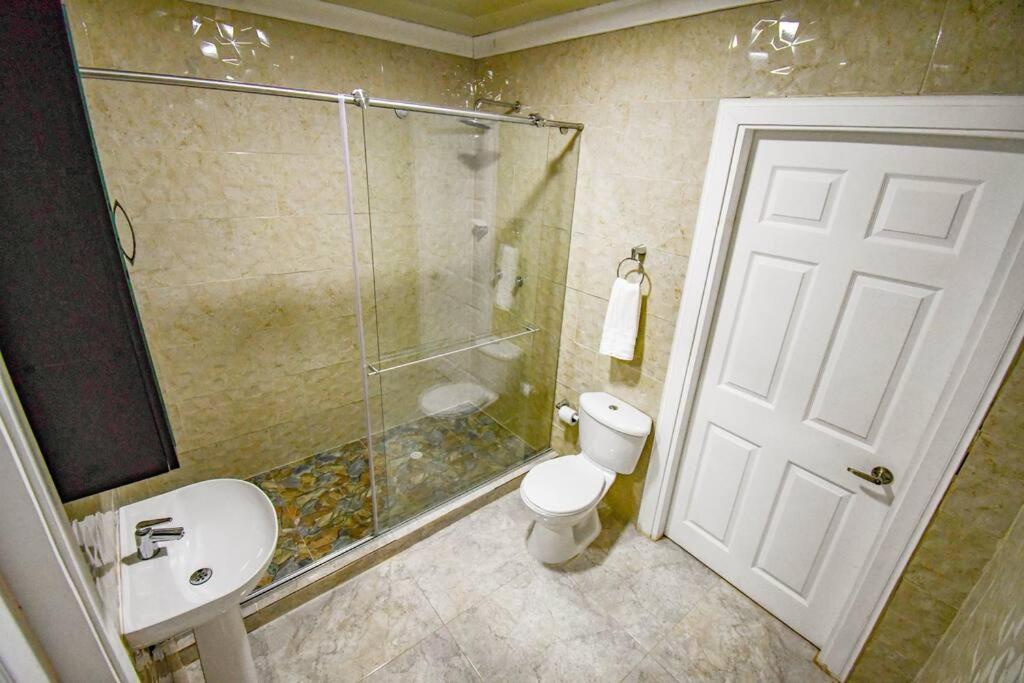 Three-Bedroom House photo 3