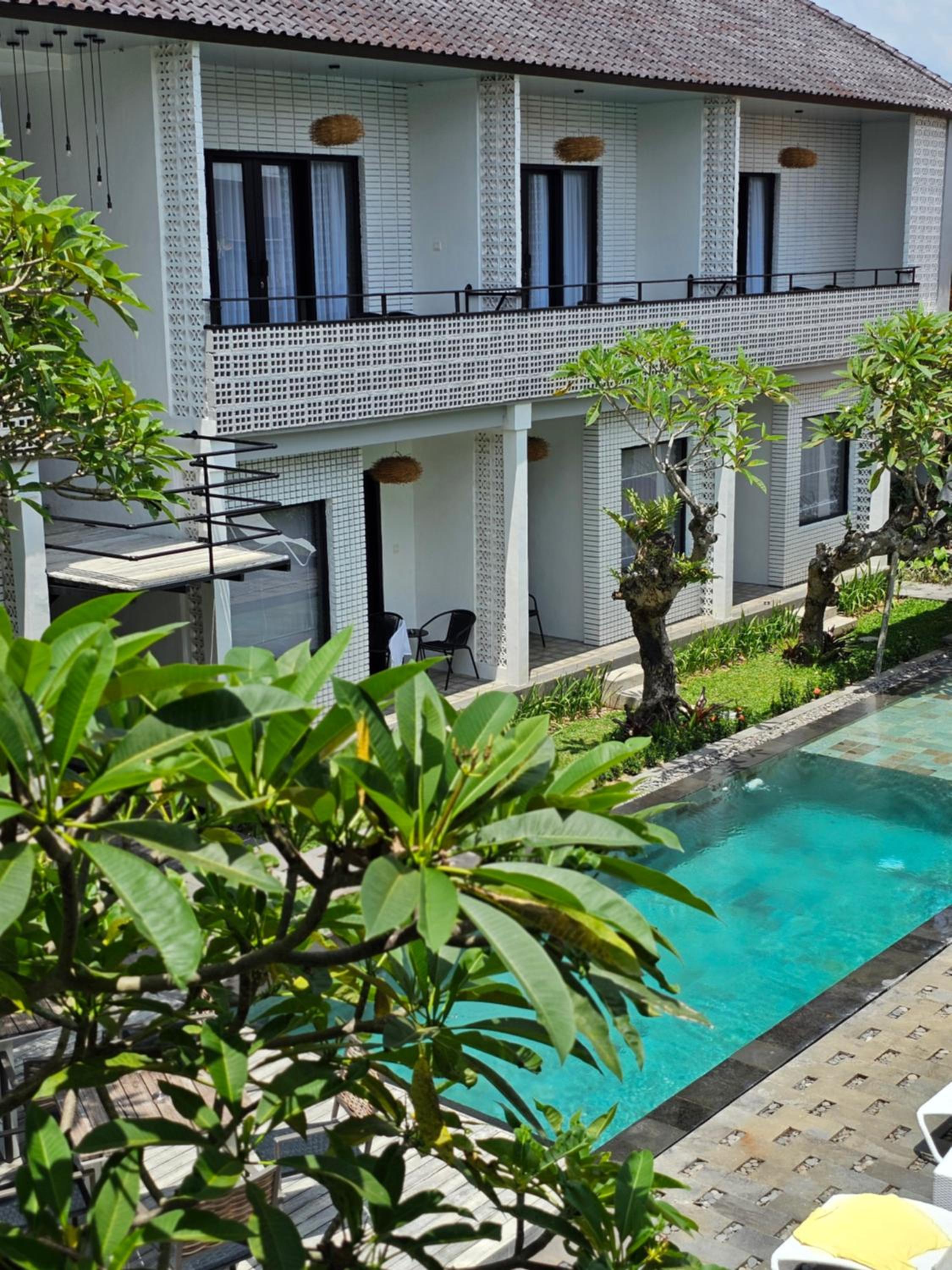 Double Room with Balcony - Photo 13