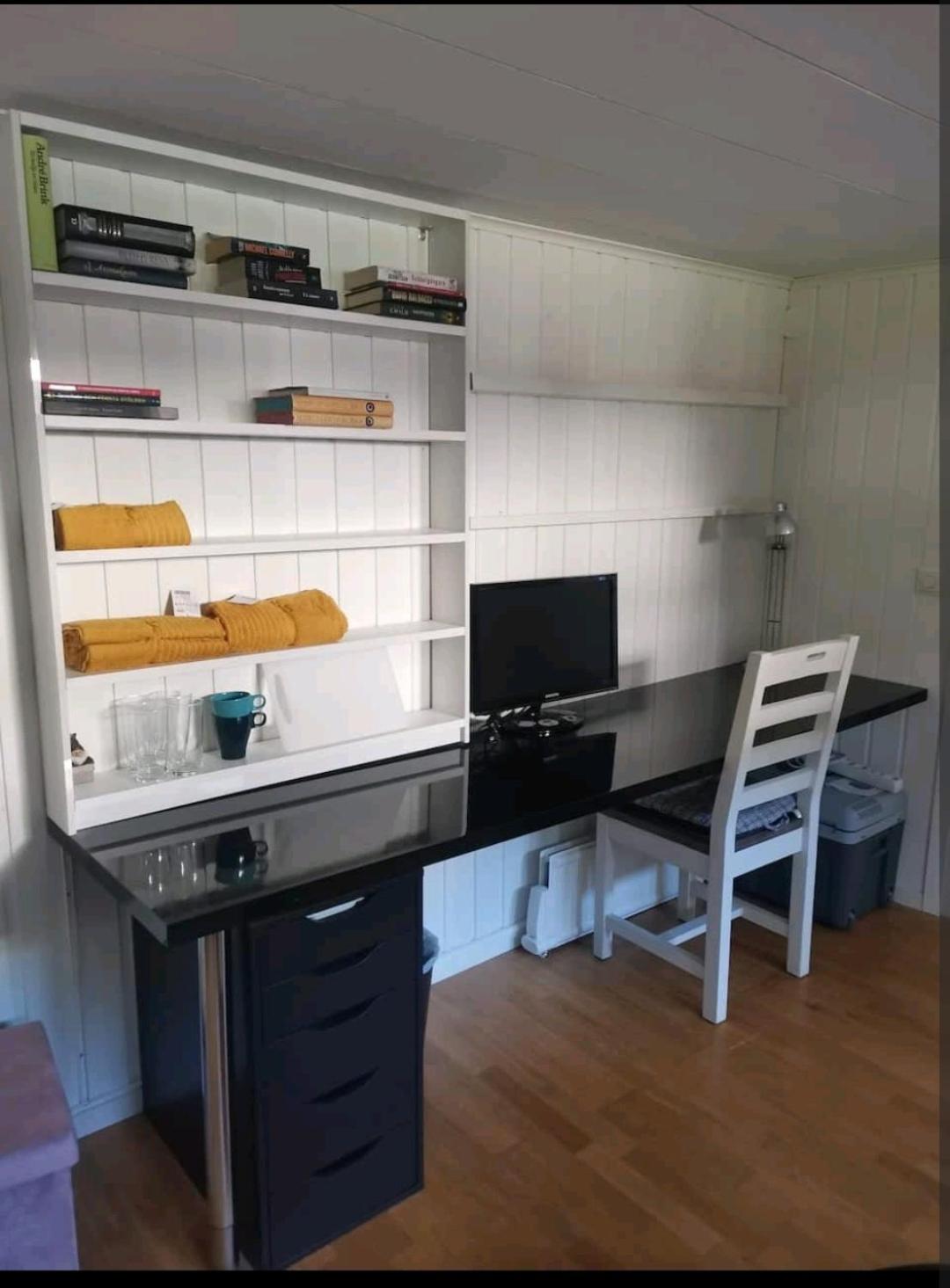 Family Room photo 3