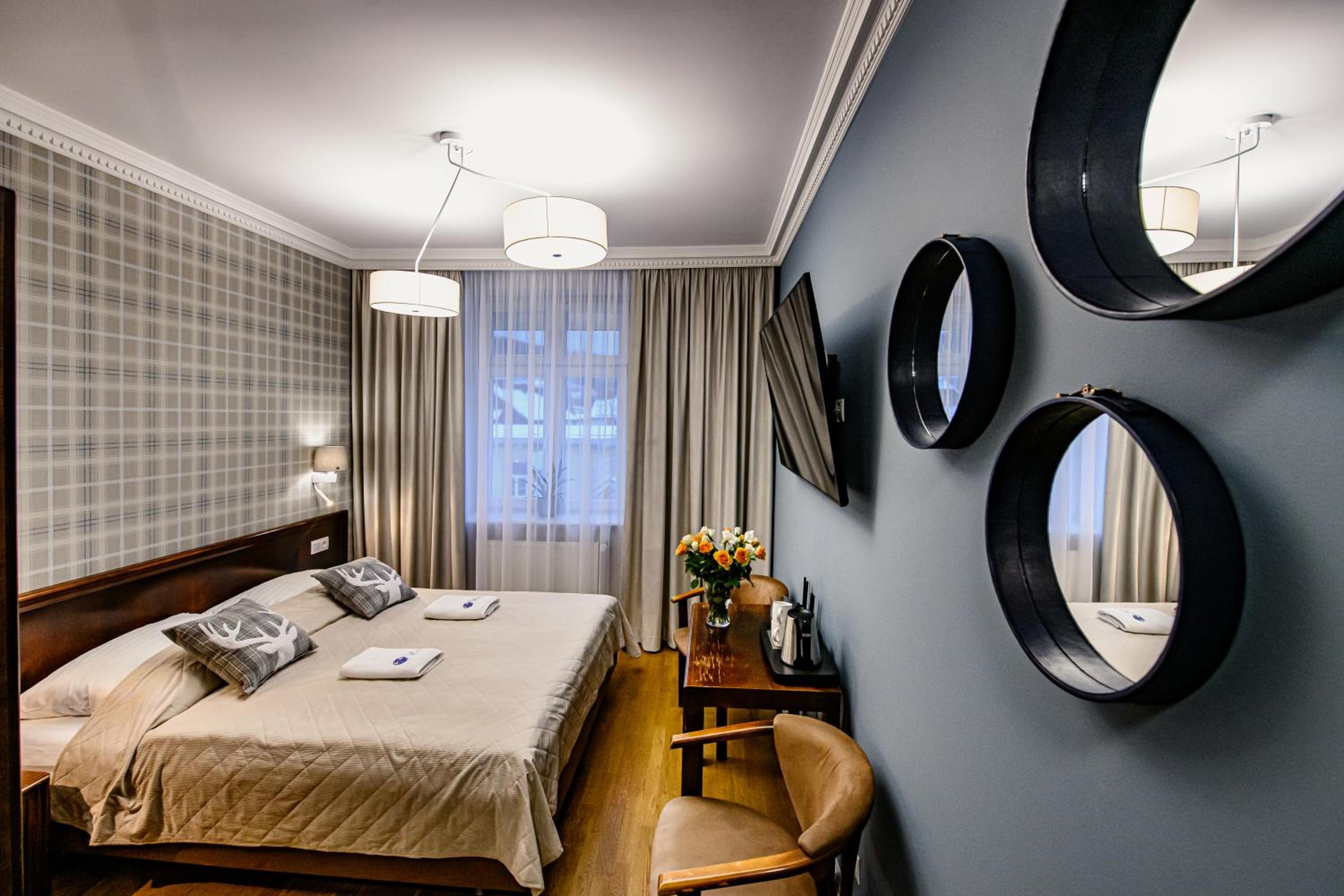 Double or Twin Room - Photo 14