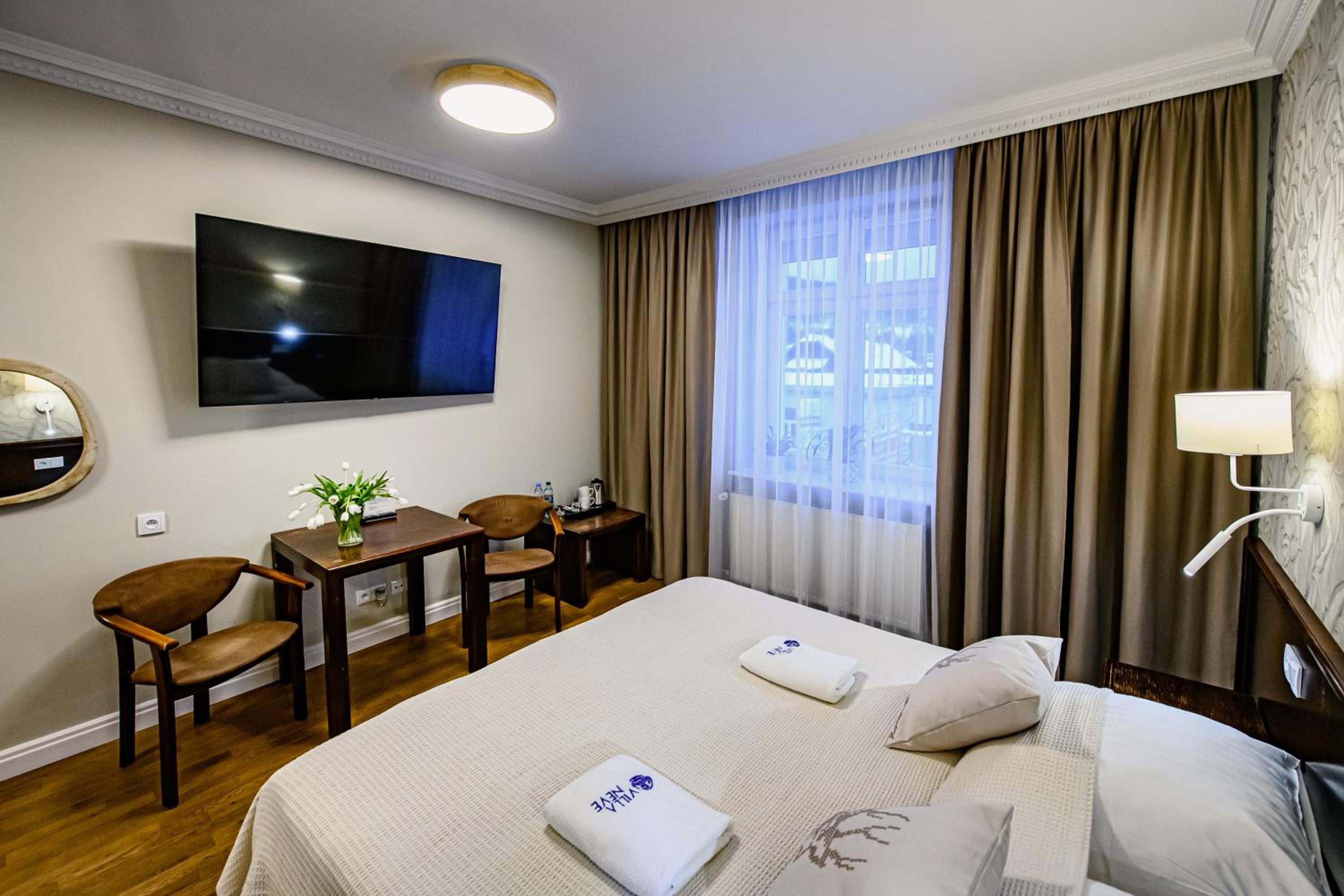 Double or Twin Room - Photo 3