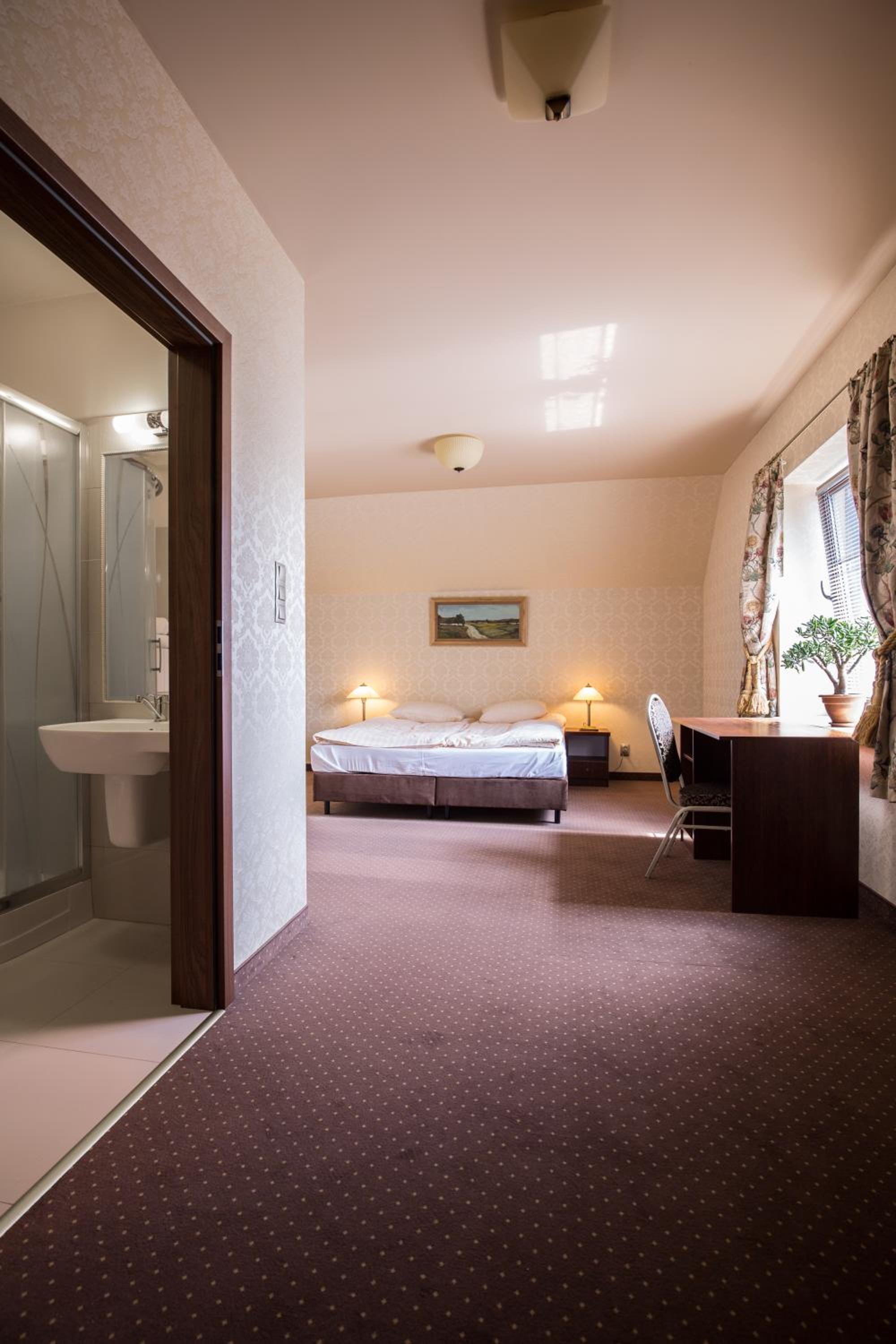 Deluxe Single Room