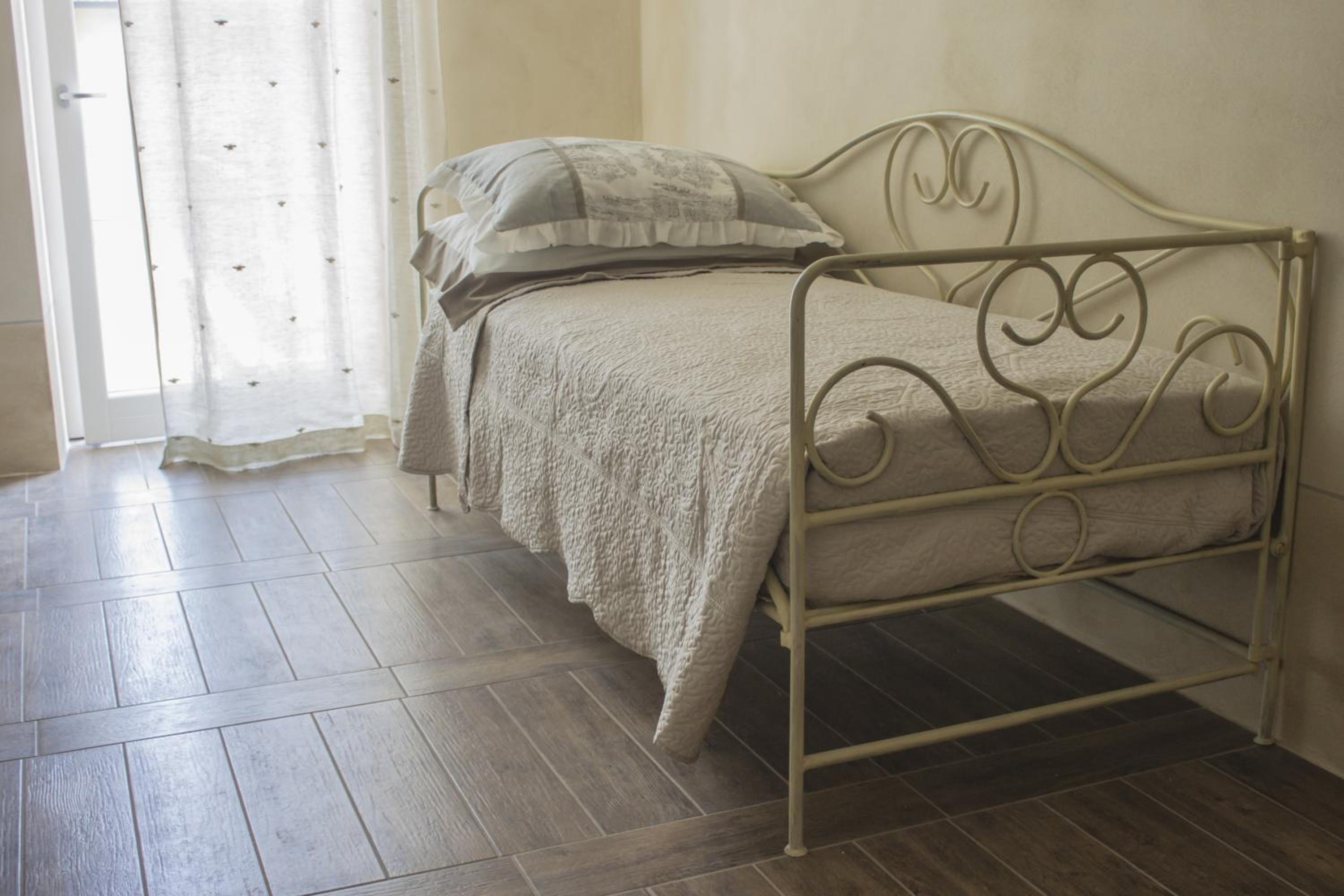 Deluxe Room - Photo 21