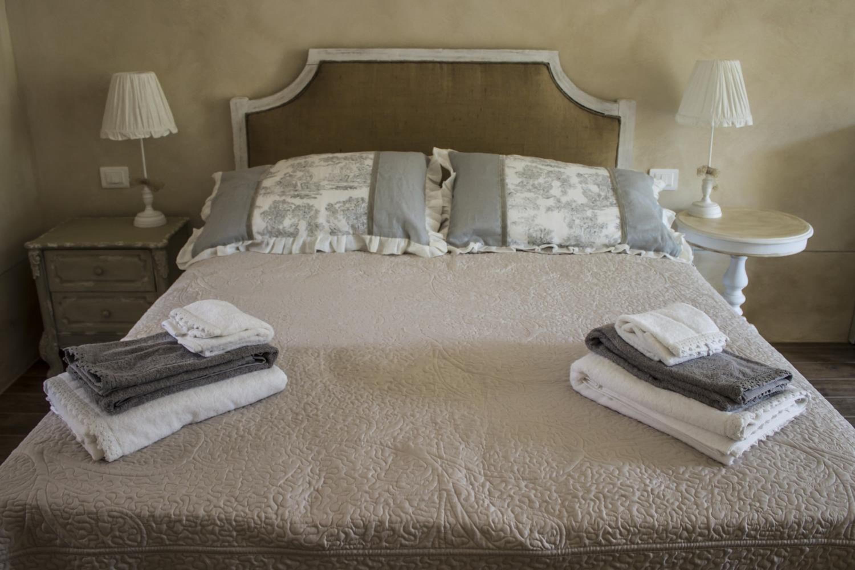 Deluxe Room - Photo 27