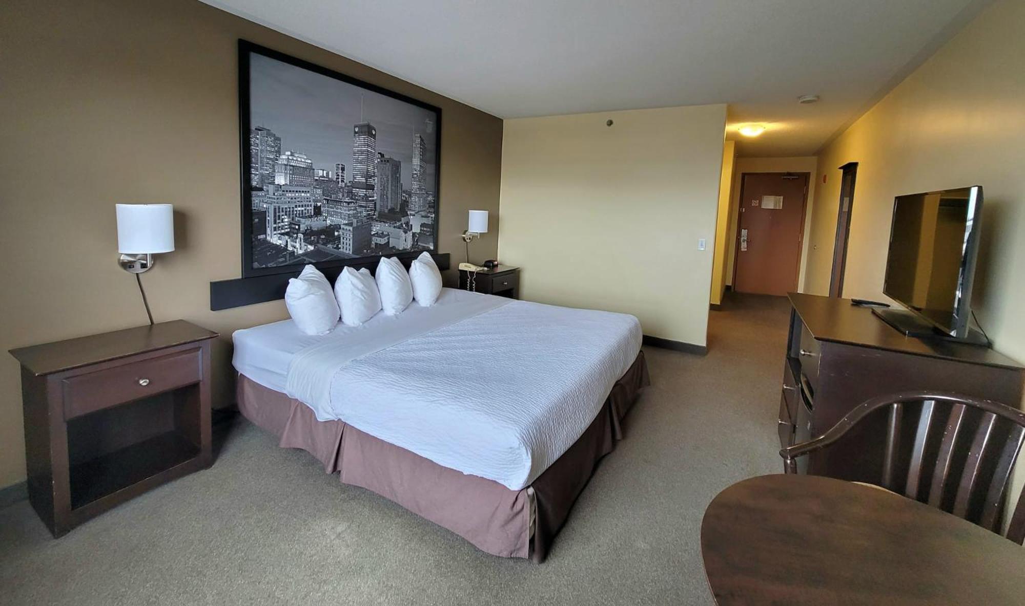 King Room - Non-Smoking photo 3