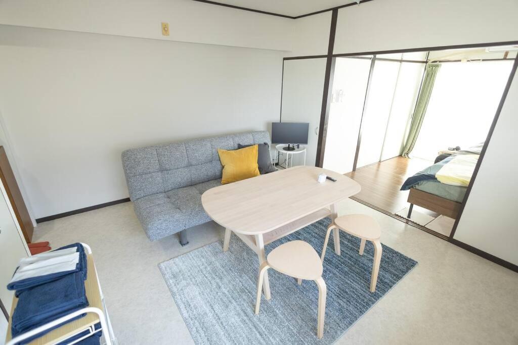 One-Bedroom Apartment photo 2