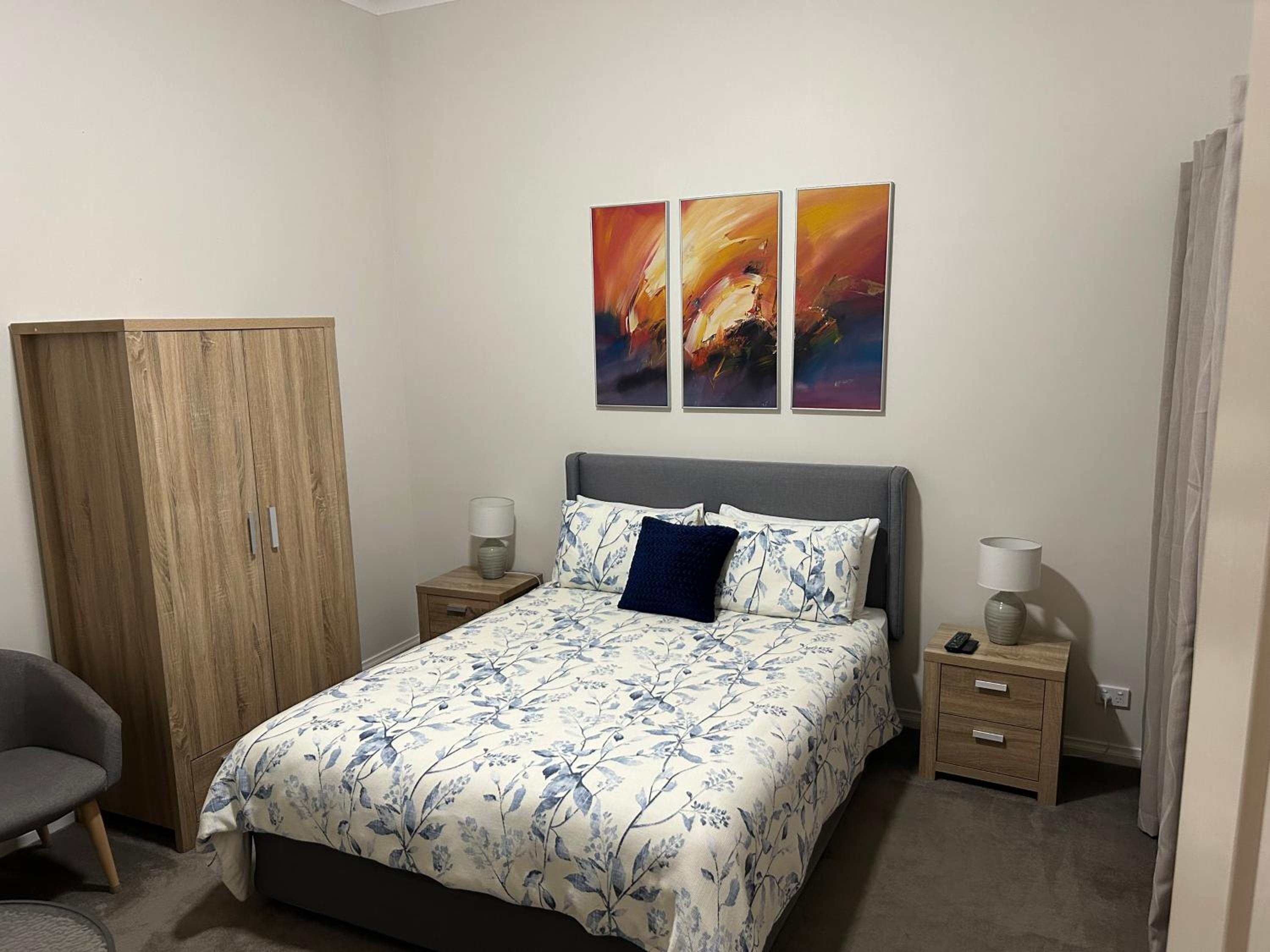 Standard Queen Room